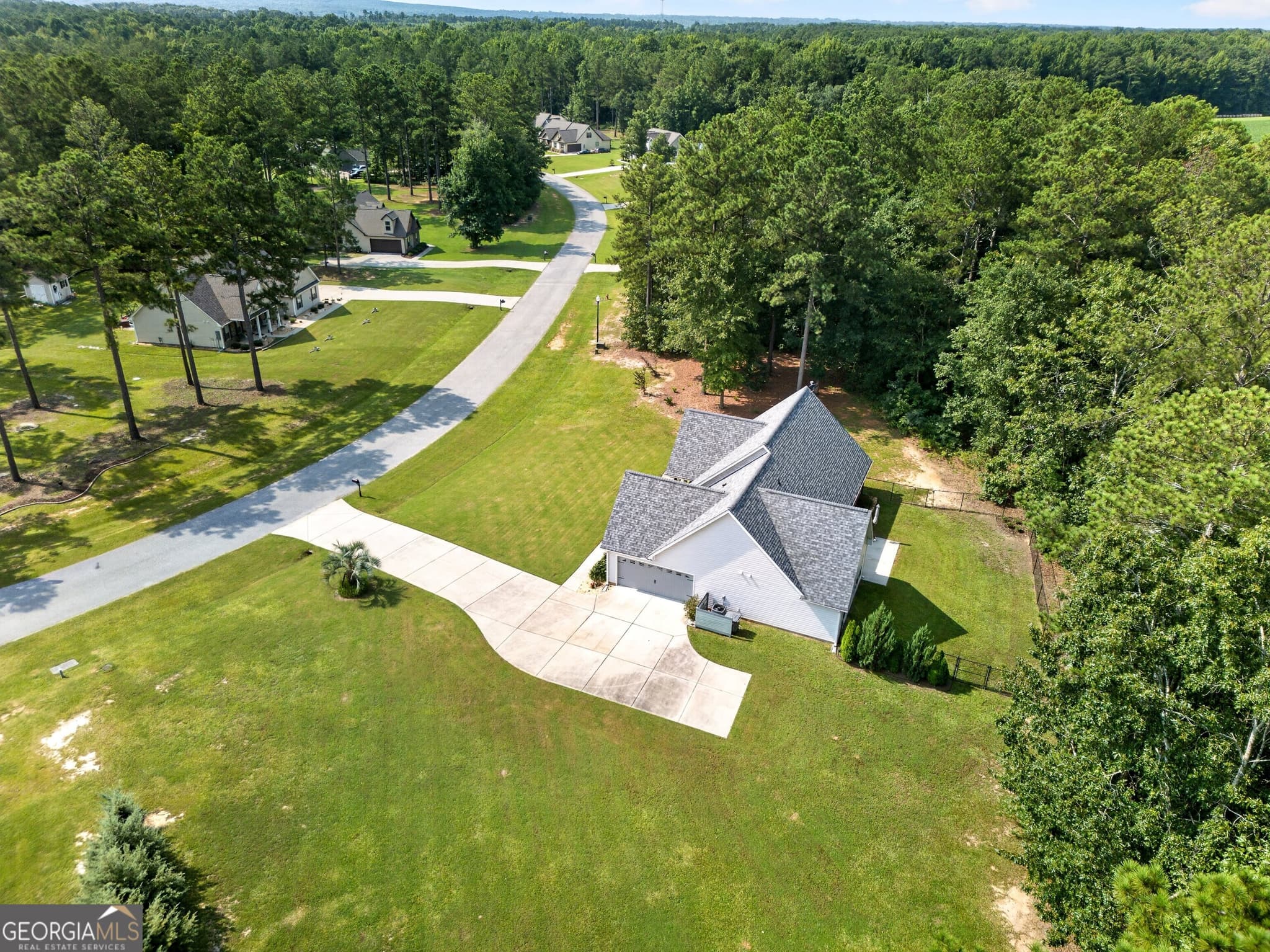 4 bedroom, 3 bathroom, 2,185 sq ft single family residence for sale at 225 Cole Forest Boulevard, Barnesville, GA 30204 — photo 10