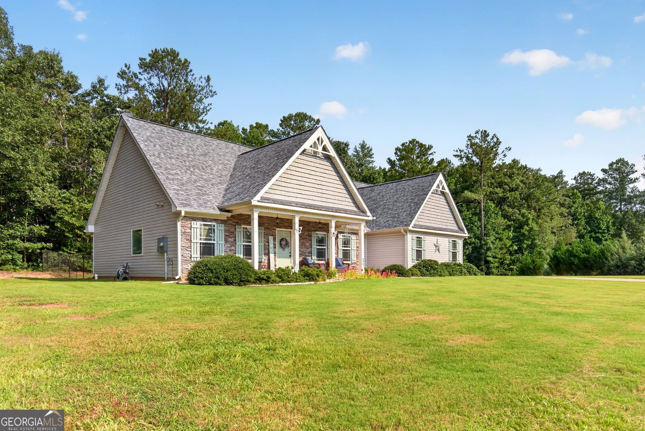 4 bedroom, 3 bathroom, 2,185 sq ft single family residence for sale at 225 Cole Forest Boulevard, Barnesville, GA 30204 — photo 4