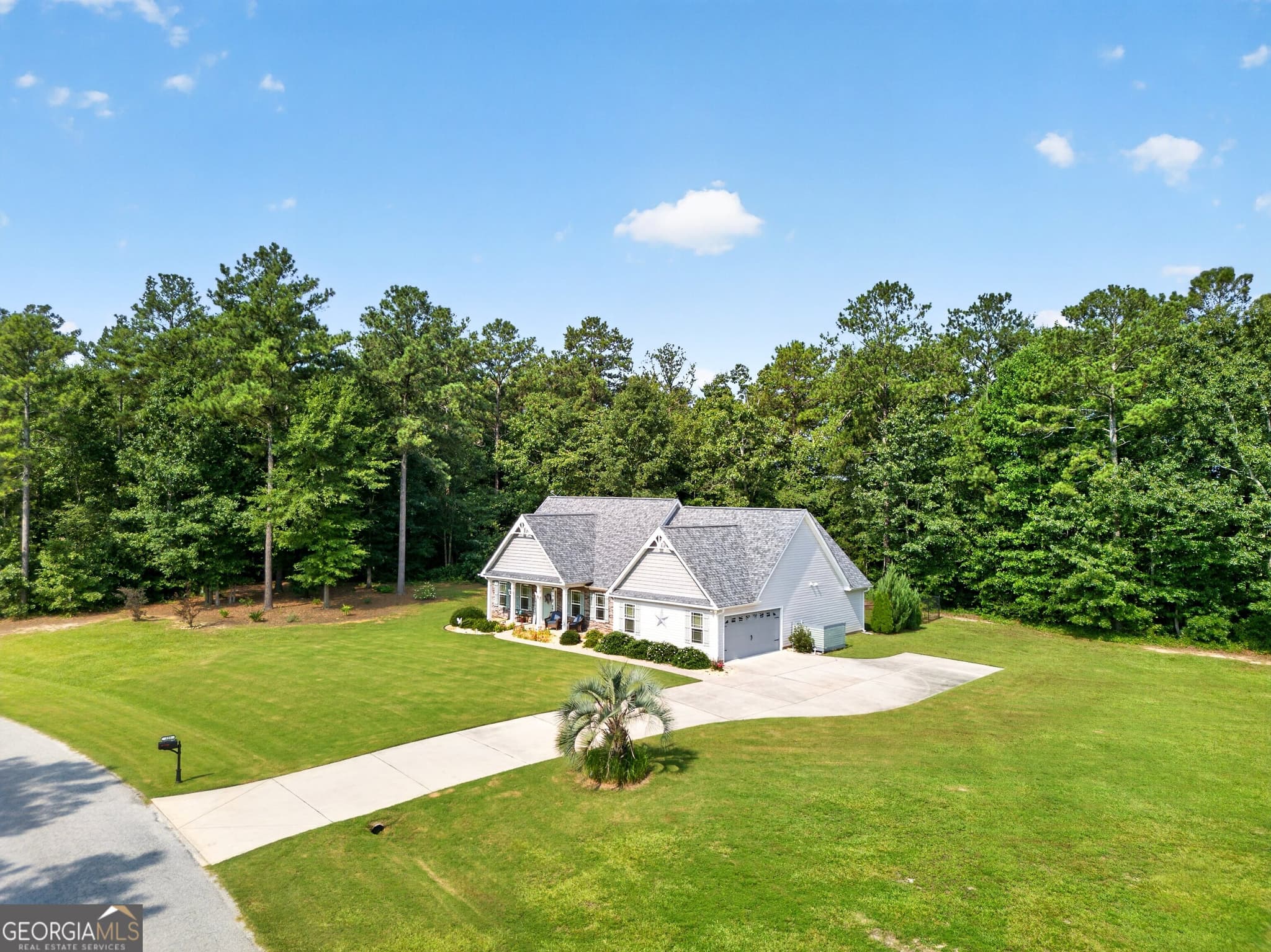 4 bedroom, 3 bathroom, 2,185 sq ft single family residence for sale at 225 Cole Forest Boulevard, Barnesville, GA 30204 — photo 8