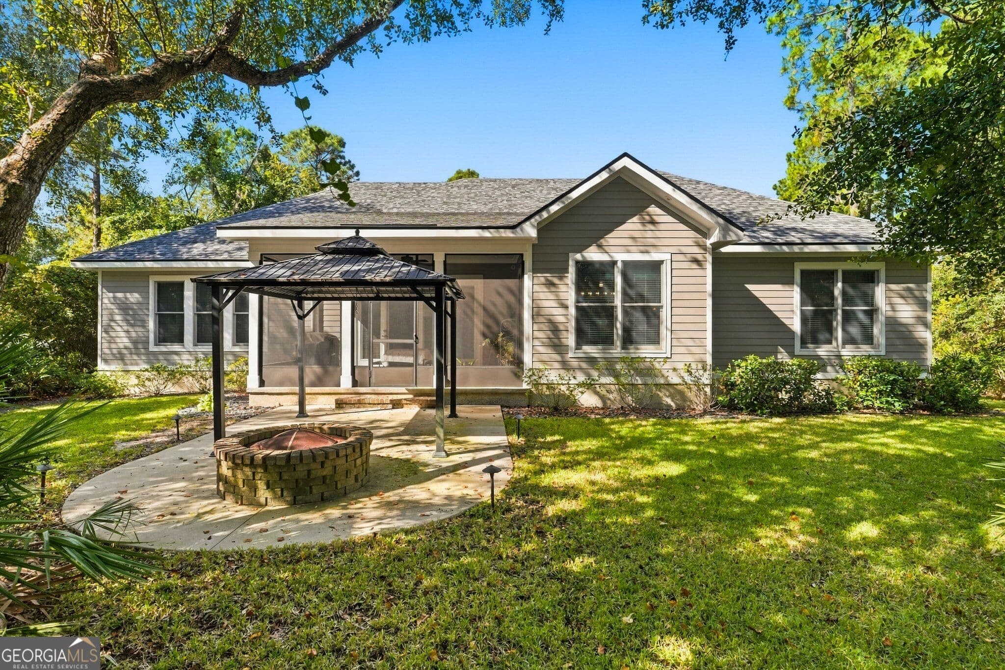 4 bedroom, 3.5 bathroom, 2,951 sq ft single family residence for sale at 201 Storey Avenue, St. Marys, GA 31558 — photo 5
