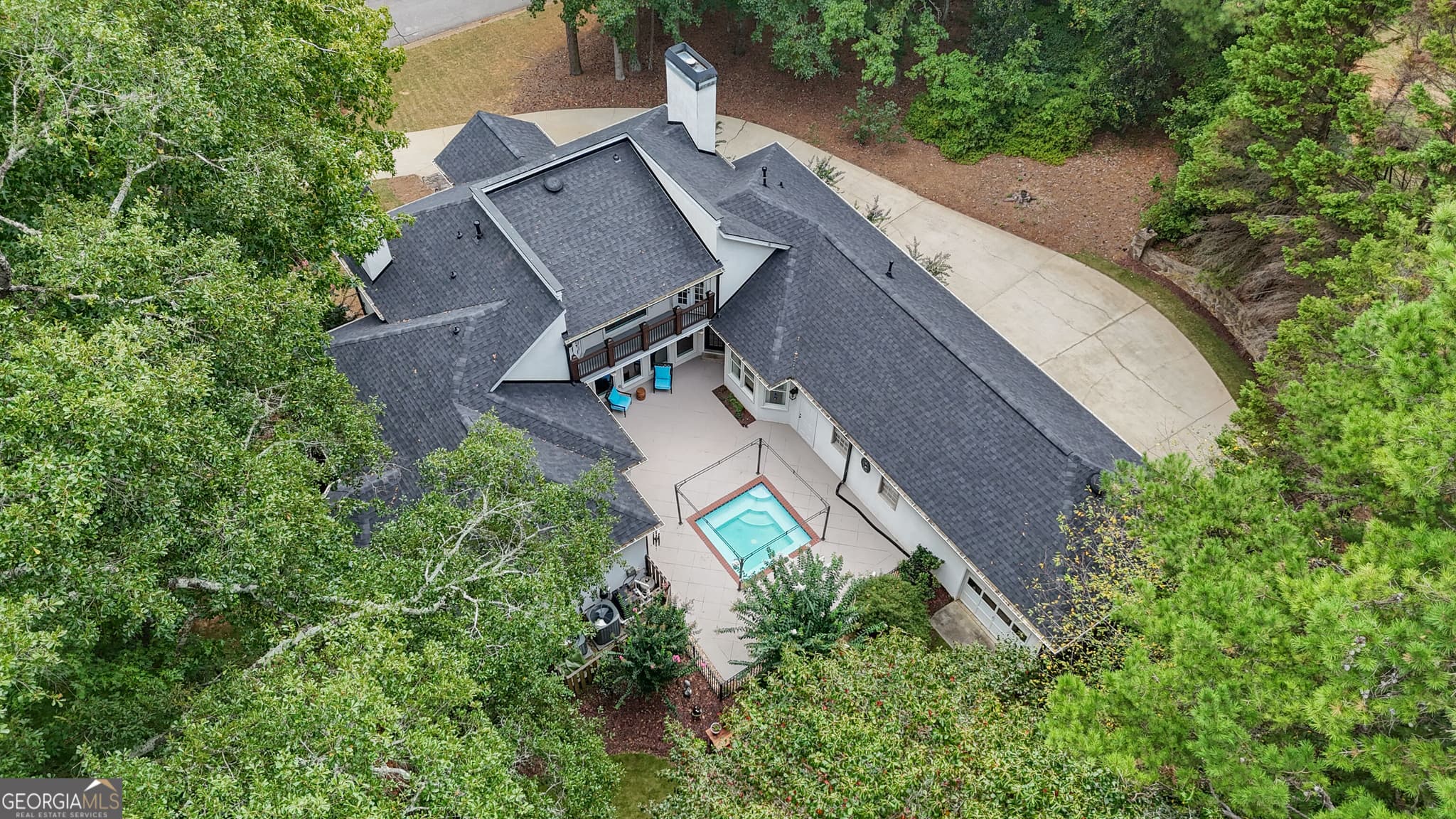 4 bedroom, 4 bathroom, 3,373 sq ft single family residence for sale at 180 Pebble Beach Drive, Fayetteville, GA 30215 — photo 2