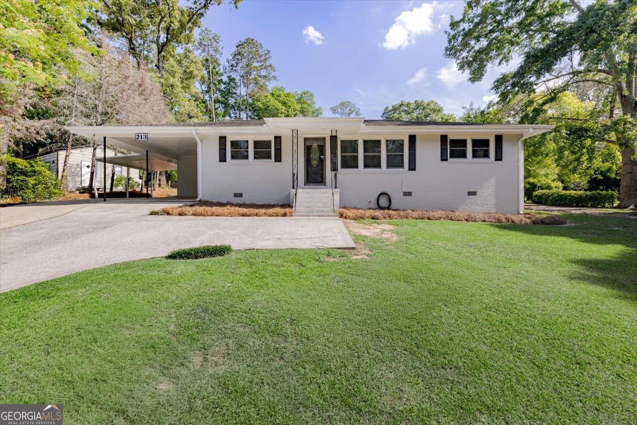 3 bedroom, 2 bathroom, 1,637 sq ft single family residence sold at 213 Spruce Street, Warner Robins, GA 31088