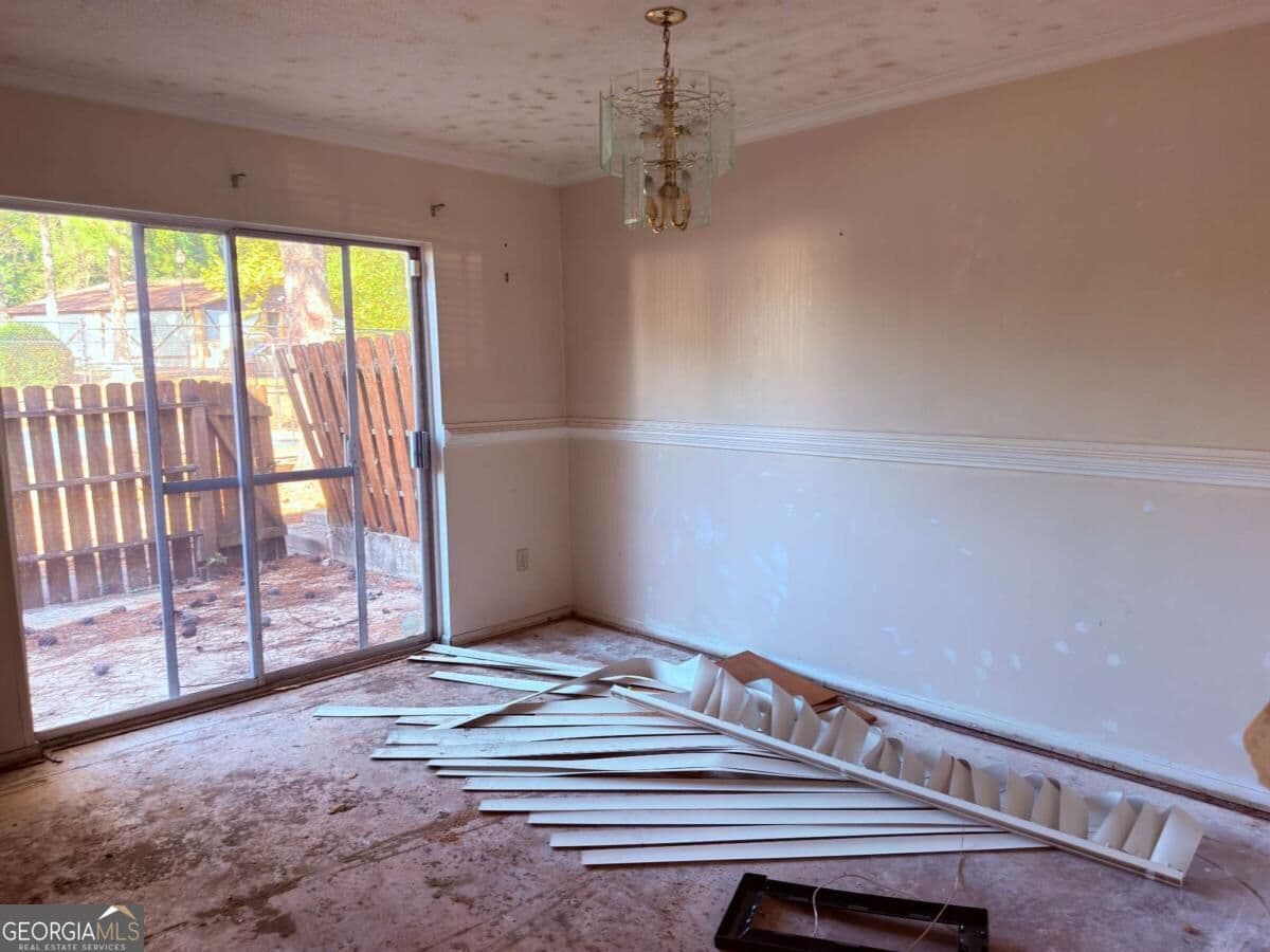 3 bedroom, 2.5 bathroom, 1,340 sq ft townhouse for sale at 4701 Flat Shoals Road 69B, Union City, GA 30291 — photo 3