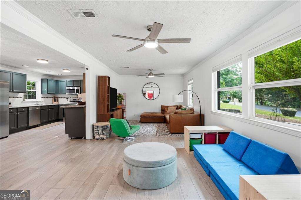 5 bedroom, 3 bathroom, 2,566 sq ft single family residence for rent at 1720 Mary Lou Lane, Atlanta, GA 30316 for $3,000 a month — photo 6