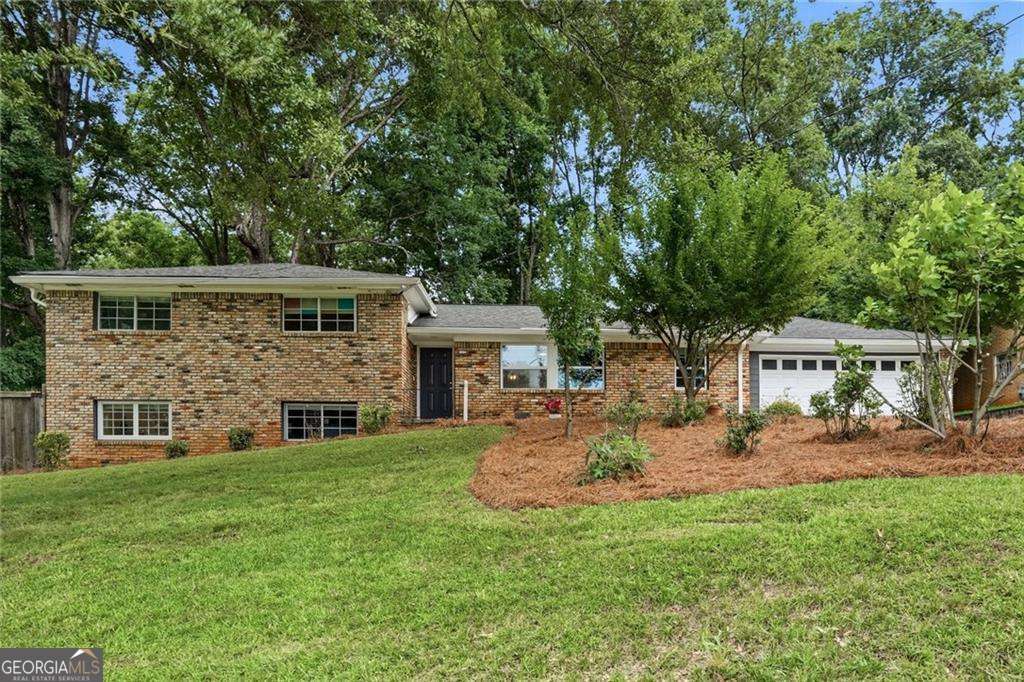 5 bedroom, 3 bathroom, 2,566 sq ft single family residence for rent at 1720 Mary Lou Lane, Atlanta, GA 30316 for $3,000 a month — photo 1 of 32
