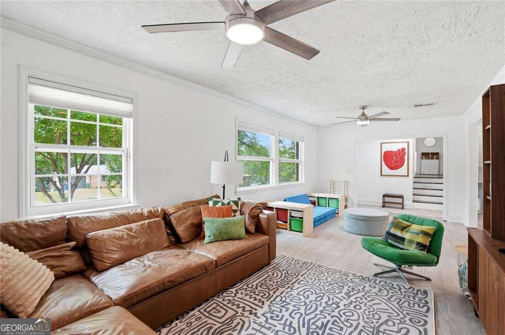 5 bedroom, 3 bathroom, 2,566 sq ft single family residence for rent at 1720 Mary Lou Lane, Atlanta, GA 30316 for $3,000 a month — photo 5