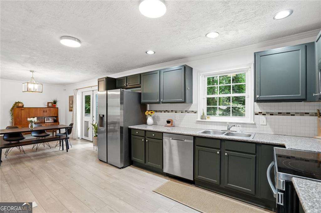 5 bedroom, 3 bathroom, 2,566 sq ft single family residence for rent at 1720 Mary Lou Lane, Atlanta, GA 30316 for $3,000 a month — photo 10