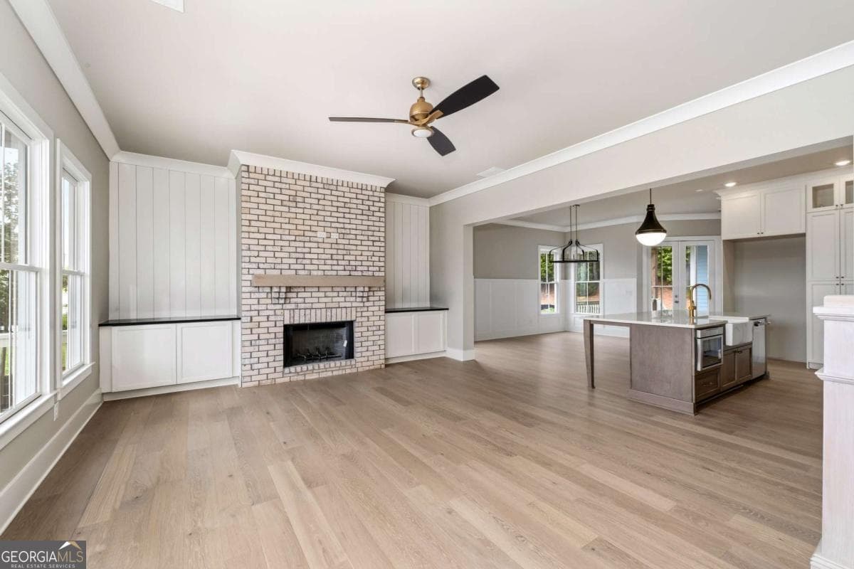 3 bedroom, 2.5 bathroom, 2,737 sq ft single family residence for sale at 1033 Crossroad Trail, Milton, GA 30004 — photo 2