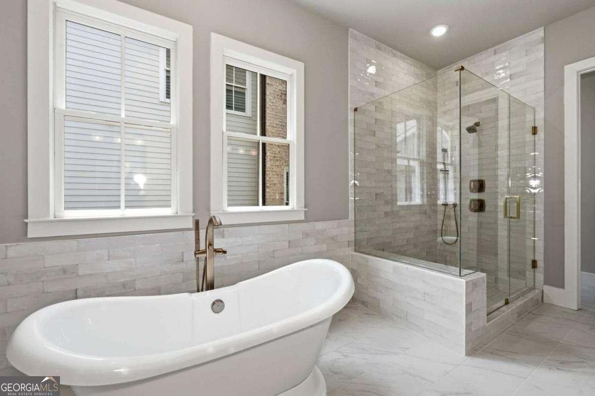 3 bedroom, 2.5 bathroom, 2,737 sq ft single family residence for sale at 1033 Crossroad Trail, Milton, GA 30004 — photo 4