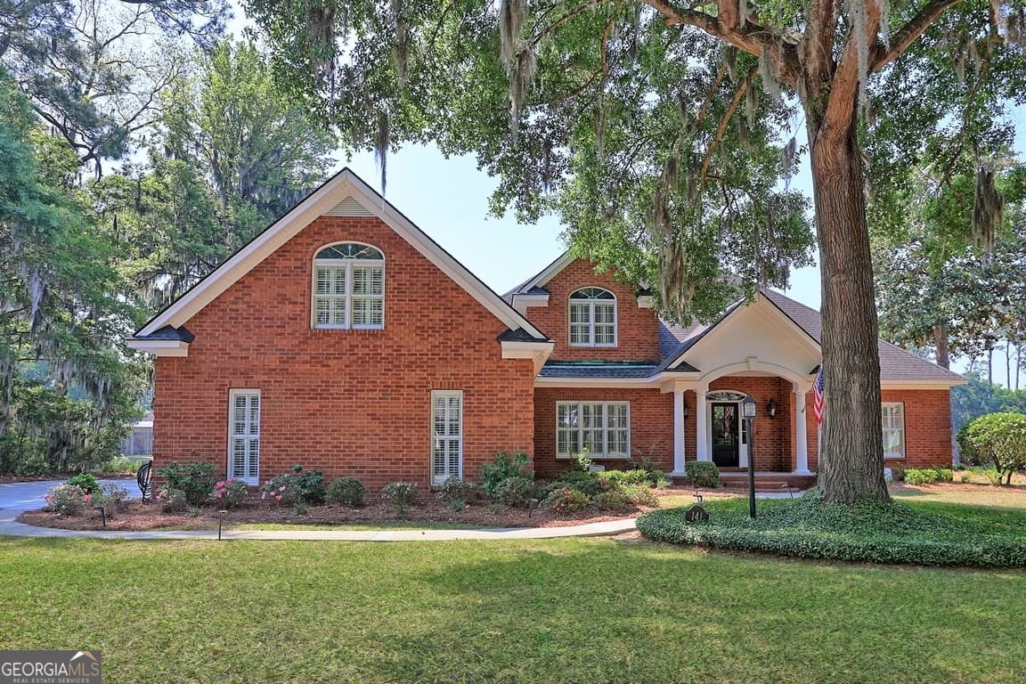 4 bedroom, 3.5 bathroom, 3,338 sq ft single family residence for sale at 141 Grays Creek Drive, Savannah, GA 31410 — photo 3
