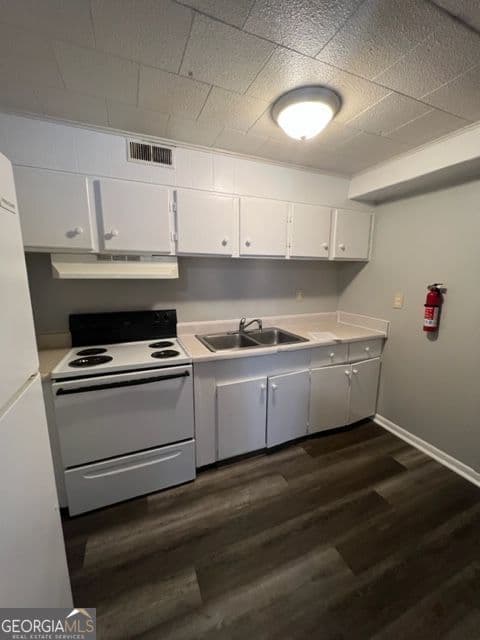3 bedroom, 1 bathroom, 902 sq ft single family residence for rent at 601 Cedarwood Drive, Bonaire, GA 31005 for $1,095 a month — photo 5