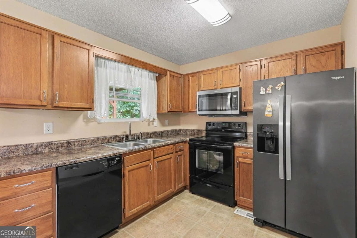 4 bedroom, 3 bathroom single family residence for sale at 680 Horsley Mill Road, Carrollton, GA 30116 — photo 9