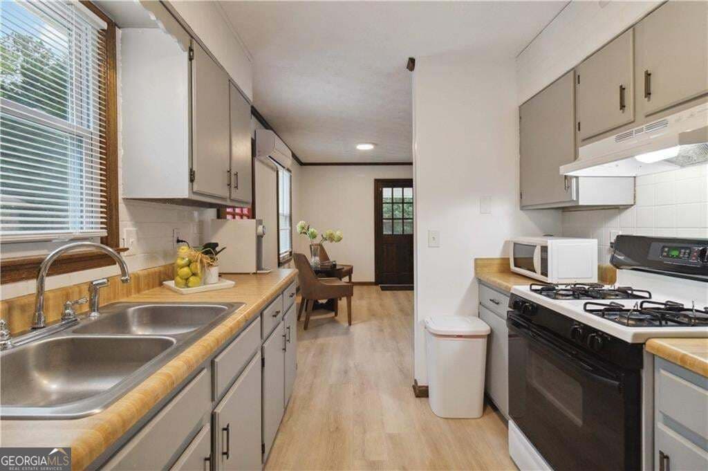 3 bedroom, 2 bathroom single family residence for rent at 3040 Land Road, Alpharetta, GA 30004 for $2,500 a month — photo 7