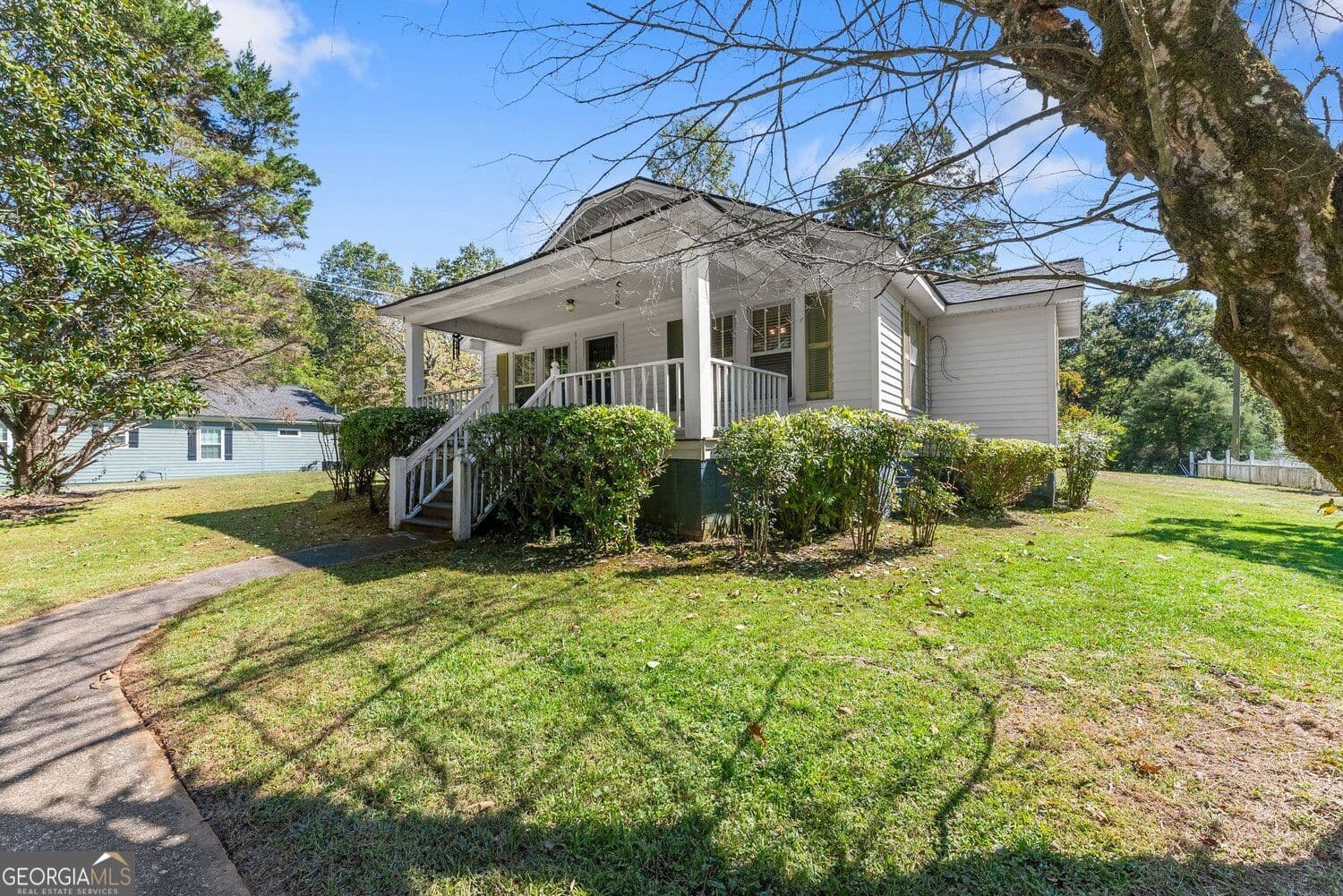 2 bedroom, 1 bathroom, 964 sq ft single family residence for sale at 576 Habersham Mills Road, Demorest, GA 30535 — photo 4