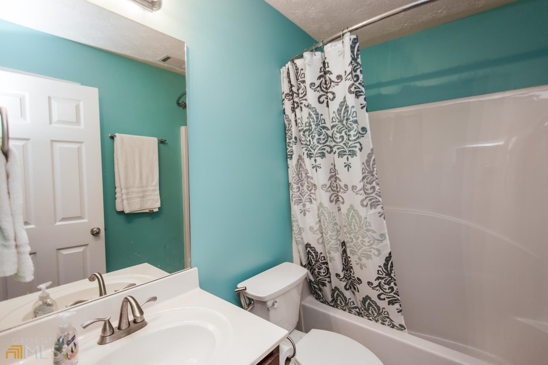 4 bedroom, 3 bathroom single family residence for rent at 137 Bristol Woods Drive, Athens, GA 30606 for $2,750 a month — photo 6