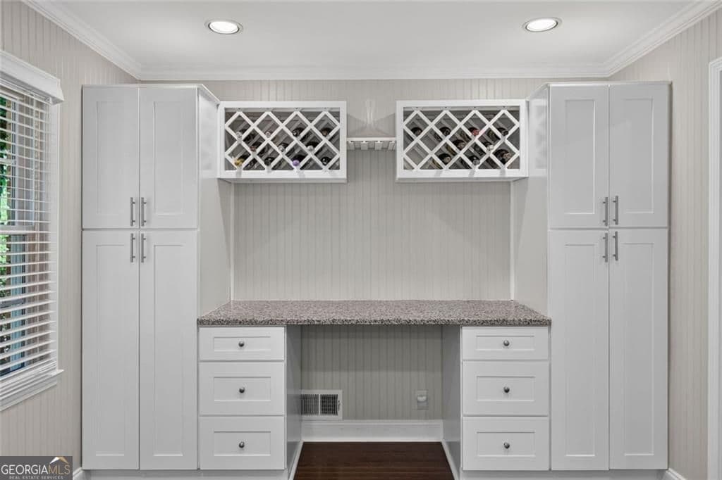 4 bedroom, 2.5 bathroom, 3,703 sq ft single family residence for sale at 4371 Vintage Lane, Dunwoody, GA 30338 — photo 8
