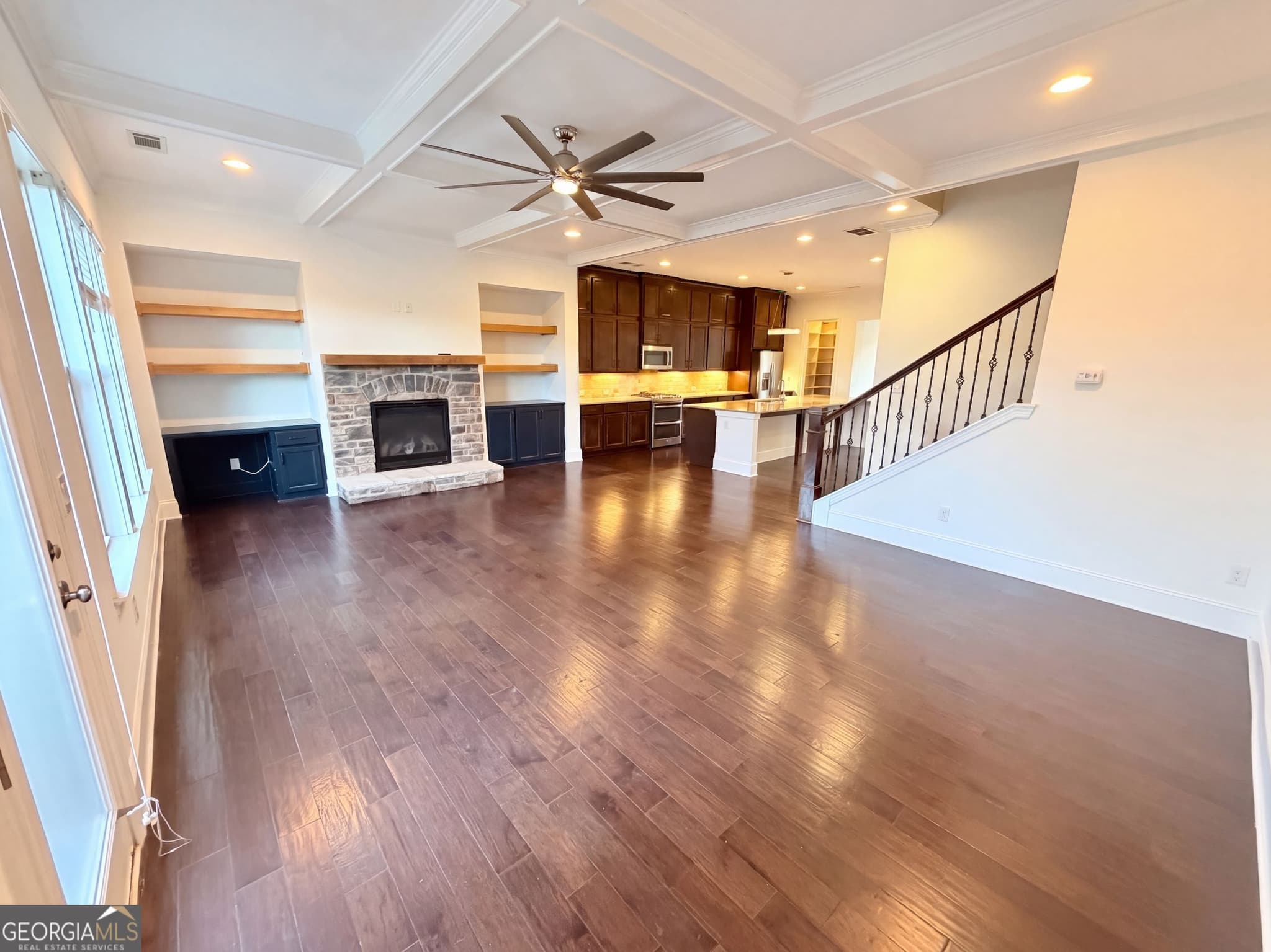 4 bedroom, 3.5 bathroom, 3,459 sq ft townhouse for sale at 2256 Royal Vineyard Lane, Smyrna, GA 30080 — photo 3