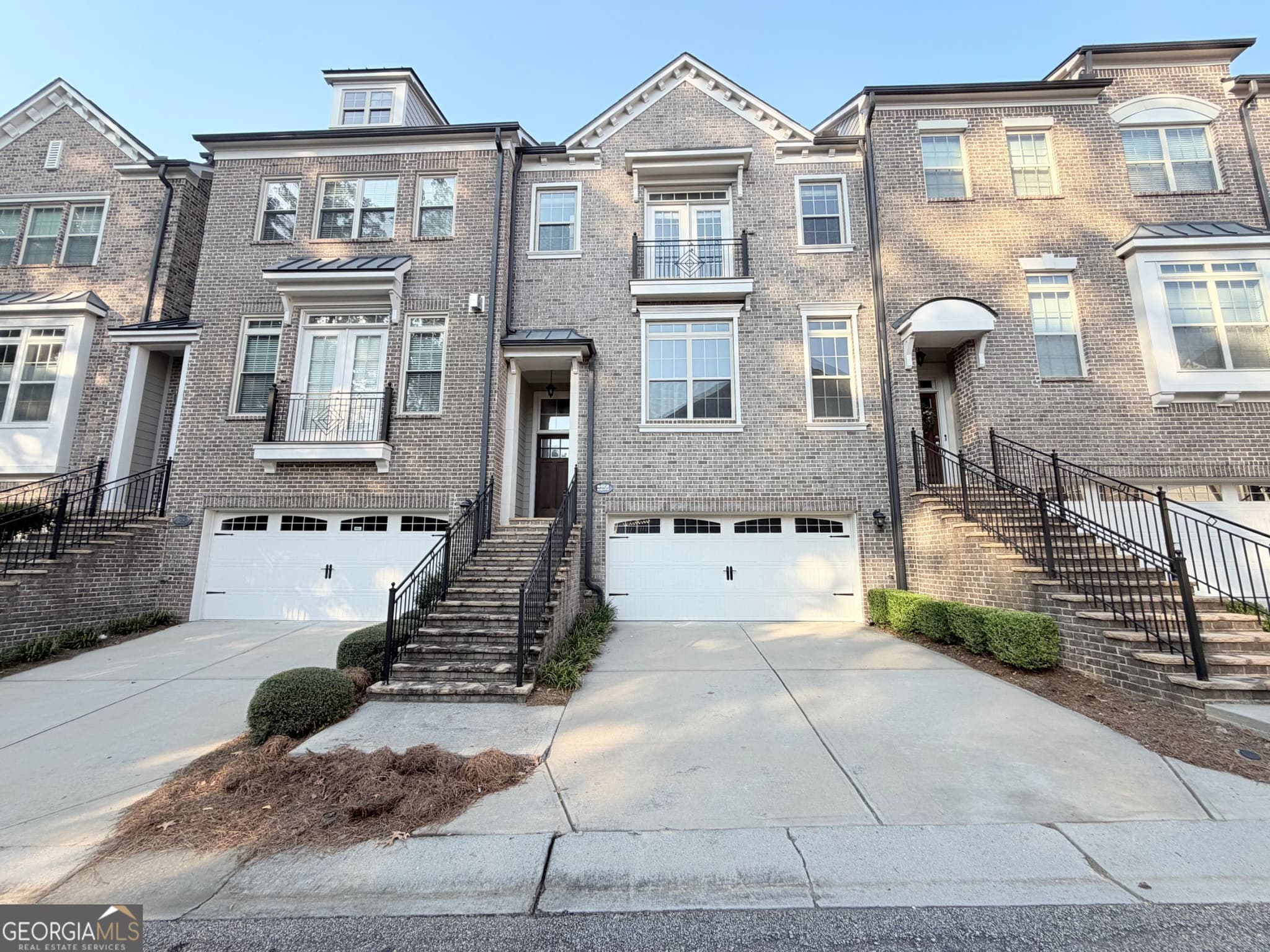 4 bedroom, 3.5 bathroom, 3,459 sq ft townhouse for sale at 2256 Royal Vineyard Lane, Smyrna, GA 30080
