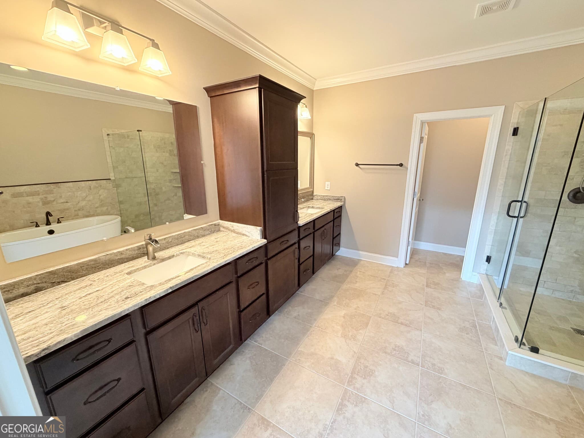 4 bedroom, 3.5 bathroom, 3,459 sq ft townhouse for sale at 2256 Royal Vineyard Lane, Smyrna, GA 30080 — photo 8