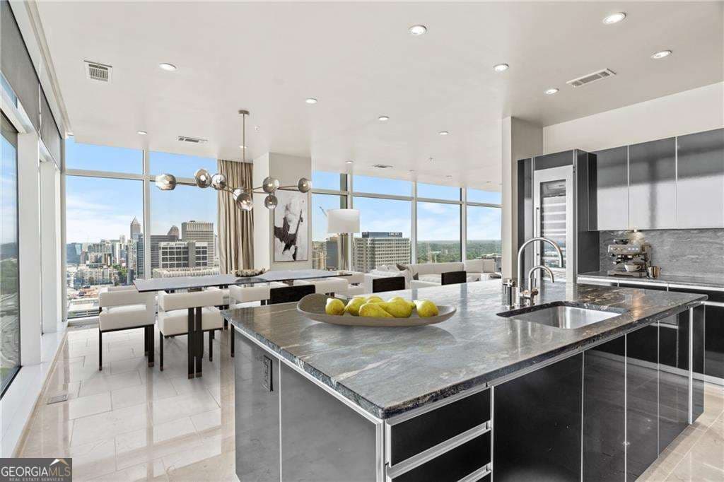 1 bedroom, 1.5 bathroom, 1,823 sq ft condominium sold at 45 Ivan Allen Jr Boulevard 2602, Atlanta, GA 30308