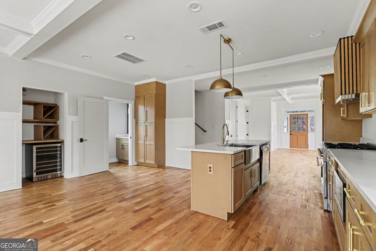 4 bedroom, 4.5 bathroom, 2,800 sq ft single family residence for sale at 327 Ohm Avenue, Scottdale, GA 30079 — photo 10