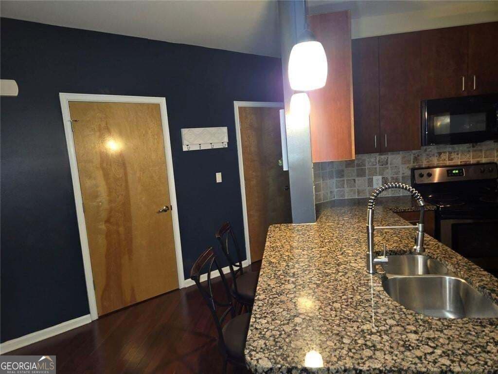 2 bedroom, 2 bathroom, 1,208 sq ft condominium for rent at 898 Oak Street 3203, Atlanta, GA 30310 for $1,900 a month — photo 9
