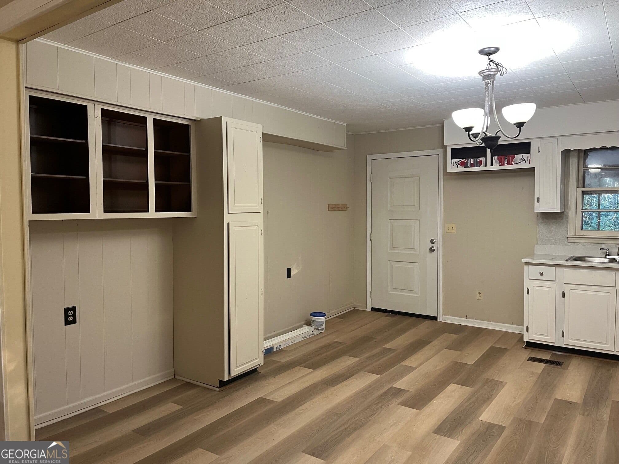 2 bedroom, 1.5 bathroom, 1,440 sq ft single family residence for sale at 185 Clover Leaf Road, Cleveland, GA 30528 — photo 6