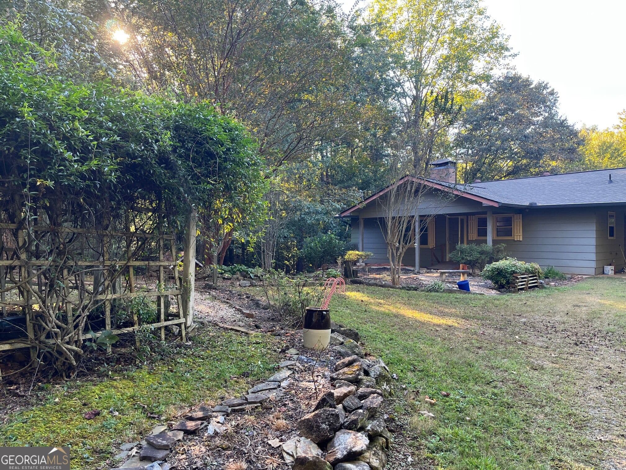 2 bedroom, 1.5 bathroom, 1,440 sq ft single family residence for sale at 185 Clover Leaf Road, Cleveland, GA 30528 — photo 3
