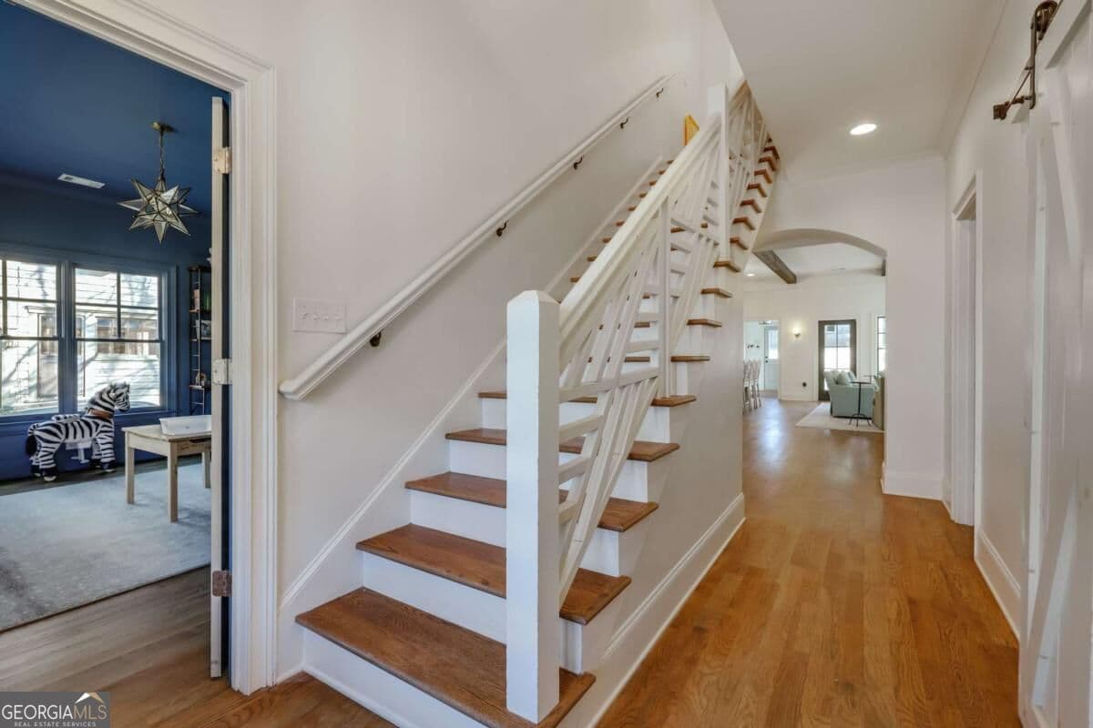 4 bedroom, 4 bathroom, 3,700 sq ft single family residence for sale at 173 Westview Drive, Athens, GA 30606 — photo 4
