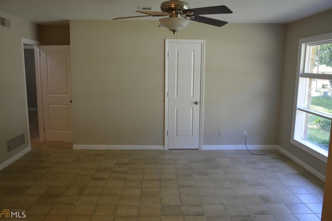 3 bedroom, 1 bathroom, 1,031 sq ft single family residence for rent at 2336 Bonner Road, East Point, GA 30344 for $1,650 a month — photo 2