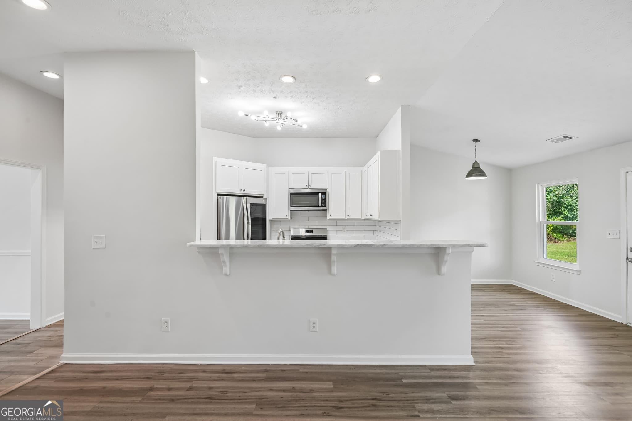 3 bedroom, 2.5 bathroom, 2,481 sq ft single family residence for sale at 3725 Bradford Walk Trail, Buford, GA 30519 — photo 9