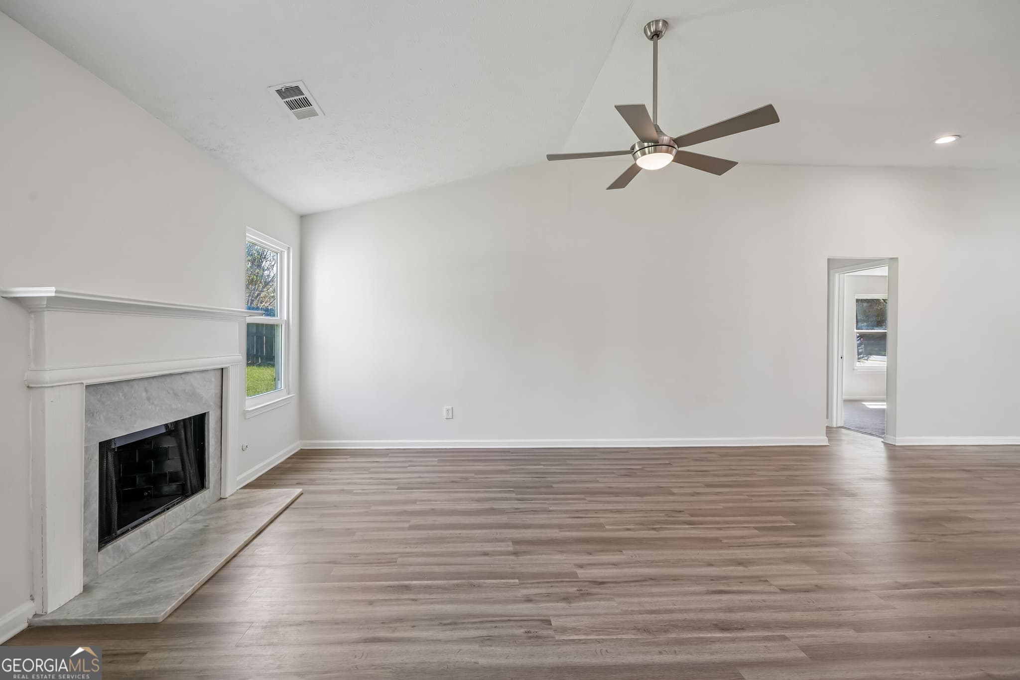 3 bedroom, 2.5 bathroom, 2,481 sq ft single family residence for sale at 3725 Bradford Walk Trail, Buford, GA 30519 — photo 8