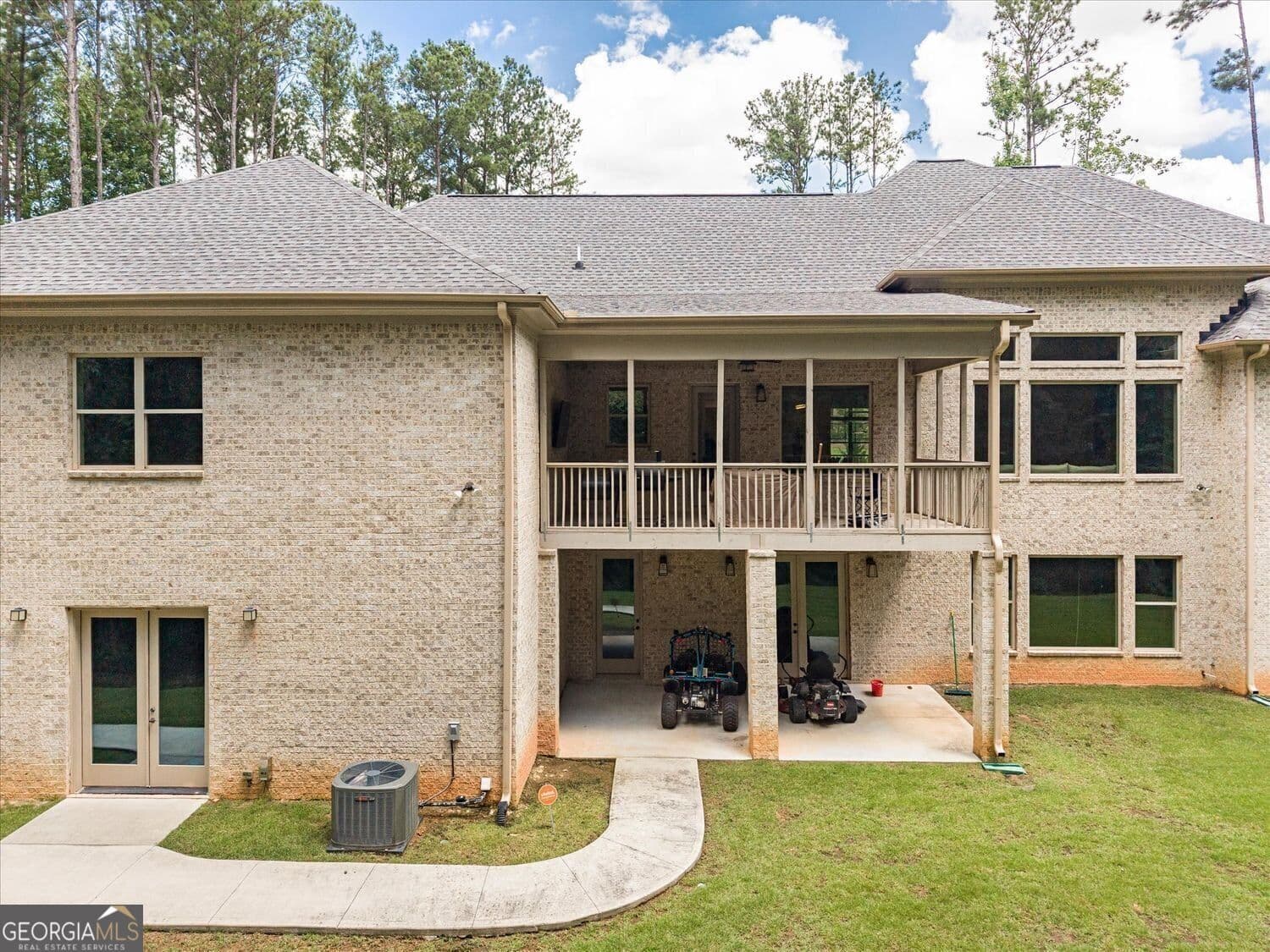 5 bedroom, 5 bathroom, 6,766 sq ft single family residence for sale at 115 Browning Court, Fayetteville, GA 30214 — photo 8