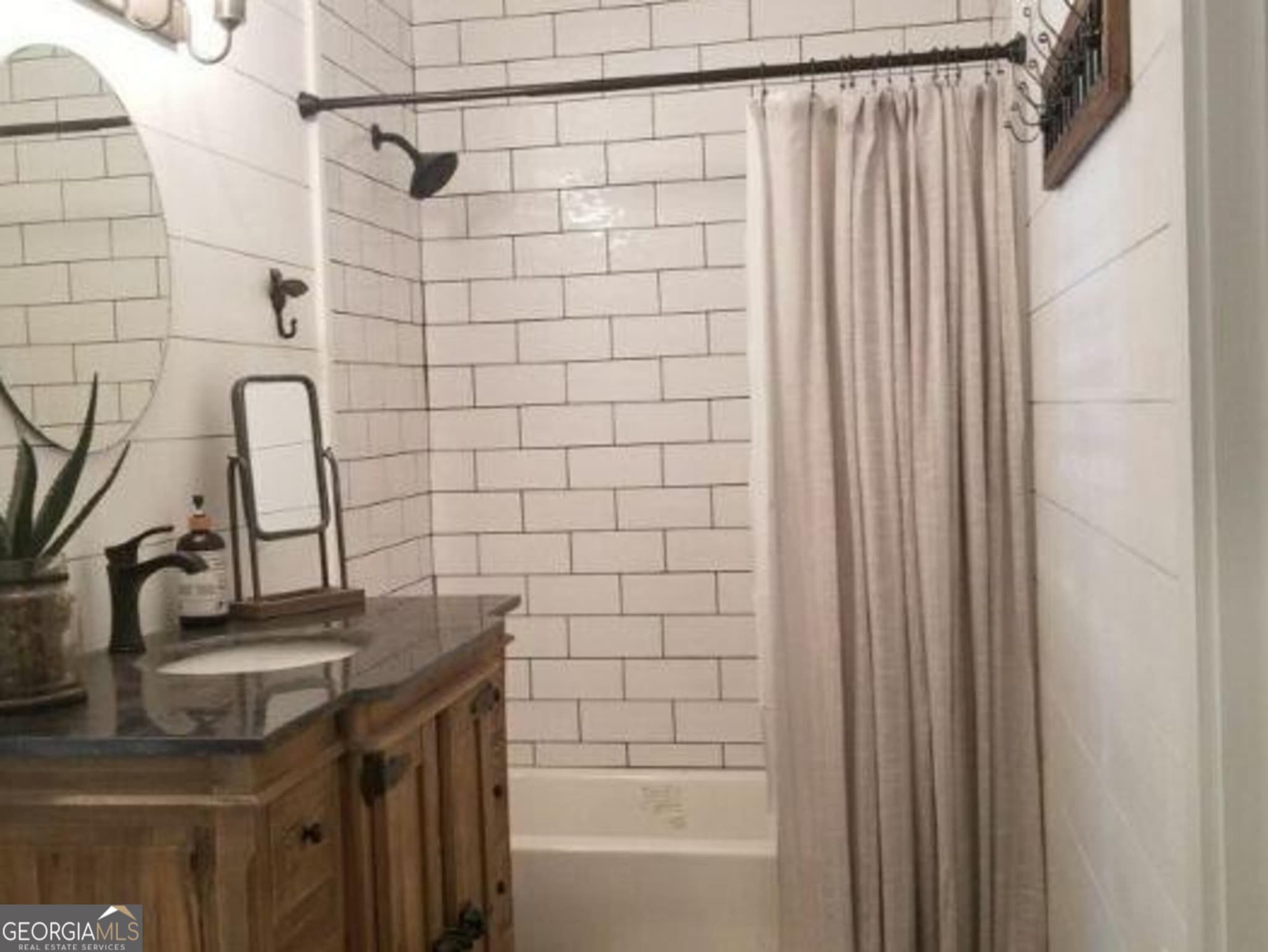 2 bedroom, 2 bathroom, 2,100 sq ft single family residence for rent at 24 Ray McClain Lane, Tiger, GA 30576 for $2,000 a month — photo 10