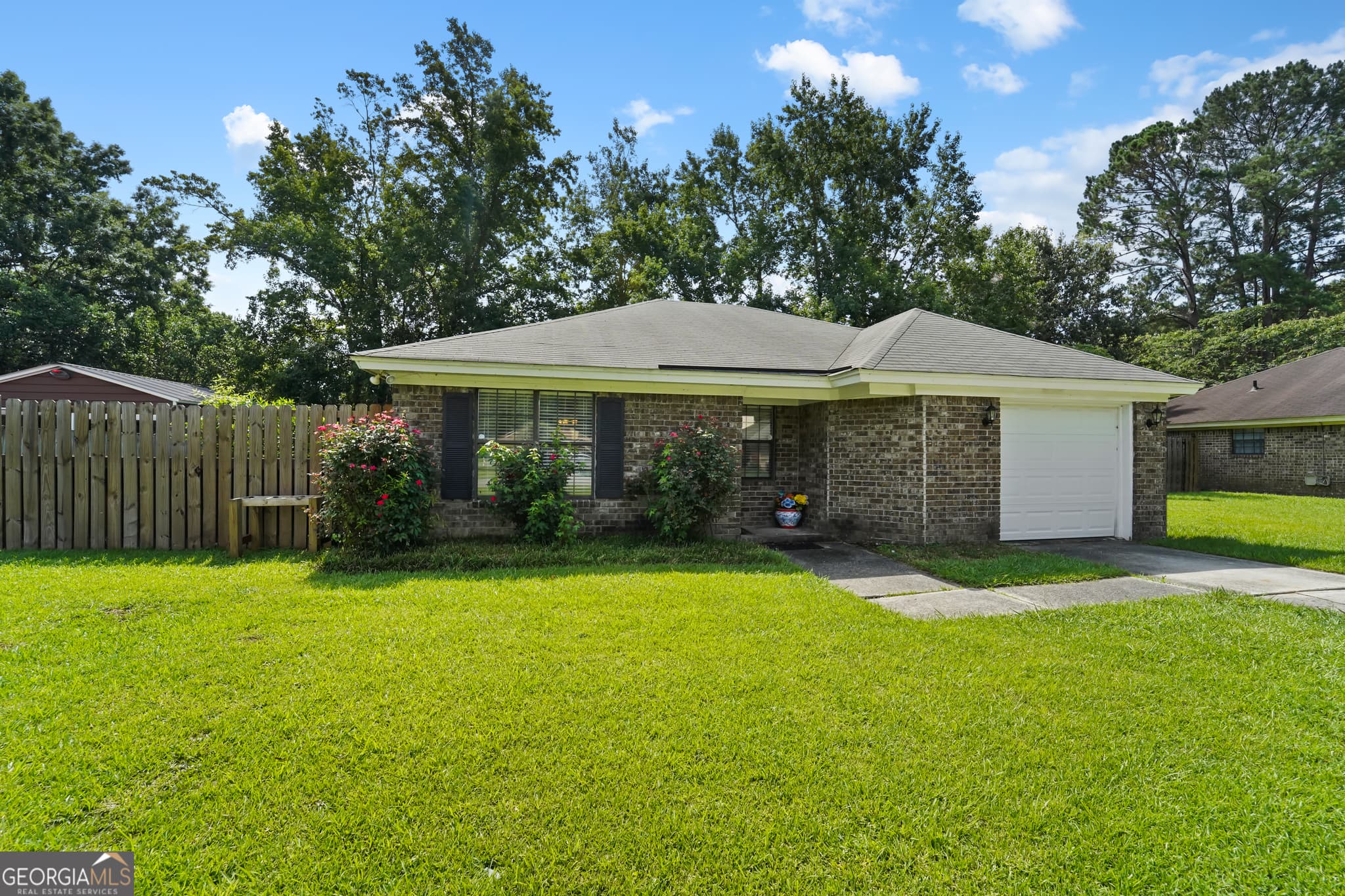 3 bedroom, 2 bathroom, 1,602 sq ft single family residence for sale at 604 Ryan Lane, Pooler, GA 31322 — photo 2