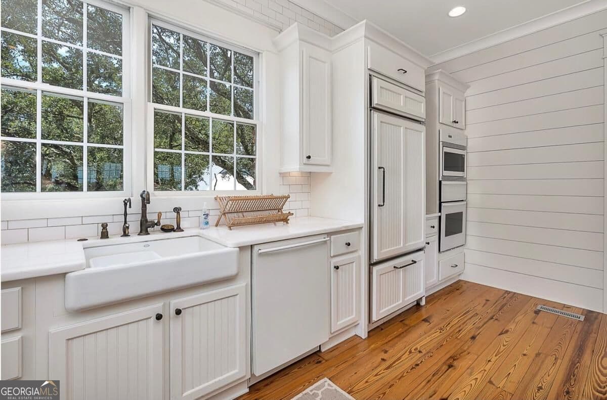 5 bedroom, 5.5 bathroom, 5,145 sq ft single family residence for sale at 2212 Ocean Road, St. Simons, GA 31522 — photo 10