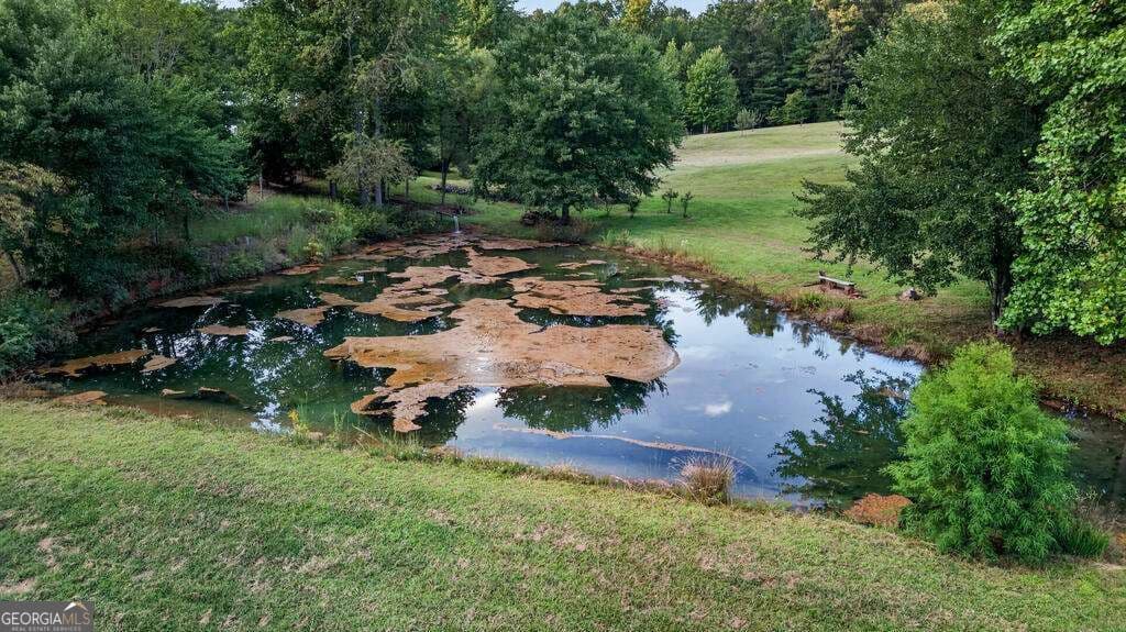 3 bedroom, 3 bathroom, 2,240 sq ft cabin,single family residence for sale at 210 W Pierceville Road, Mccaysville, GA 30555 — photo 4