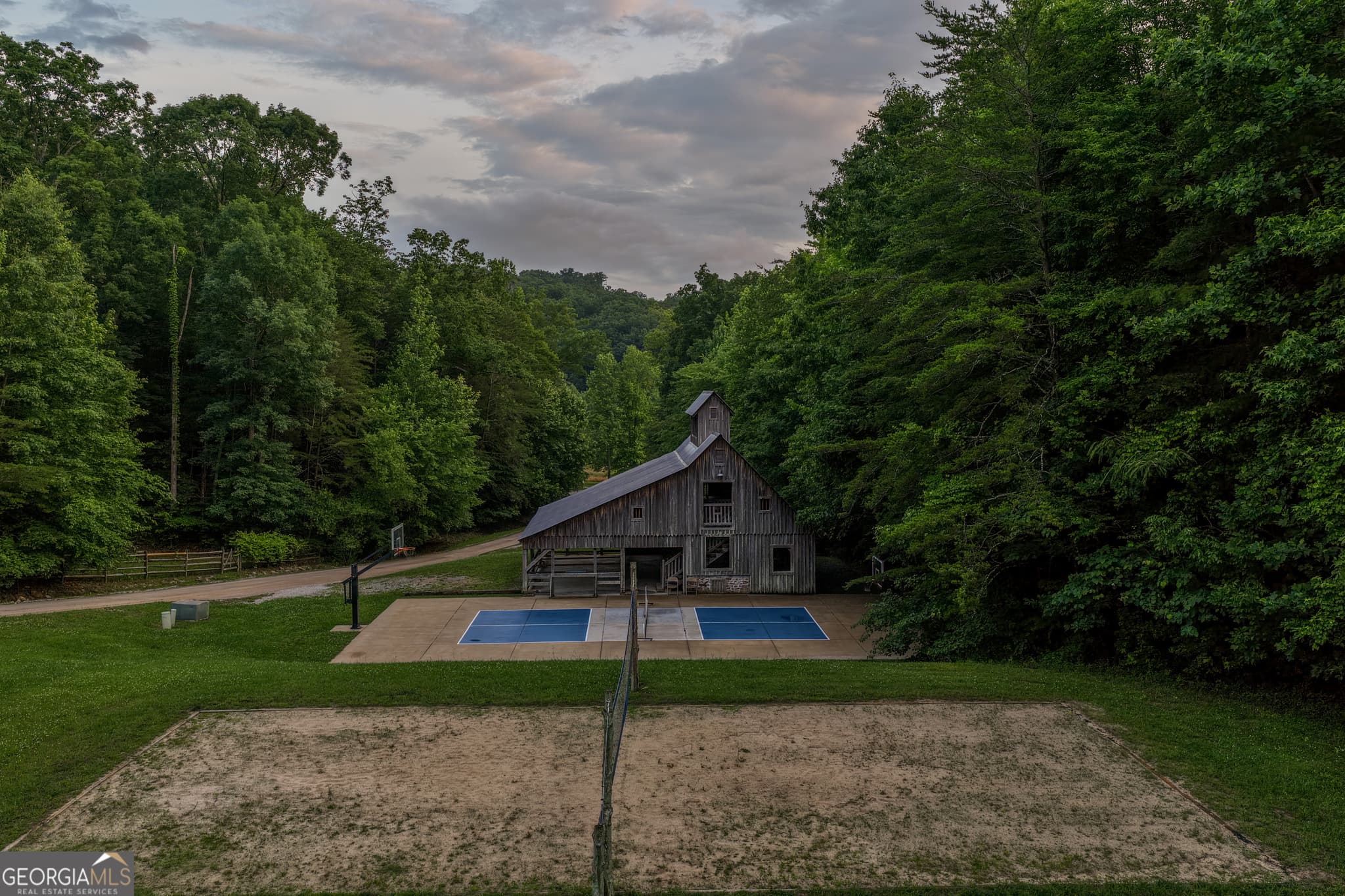 4 bedroom, 4 bathroom, 3,346 sq ft single family residence for sale at 32 Lantern Cove Road, Chickamauga, GA 30707 — photo 6