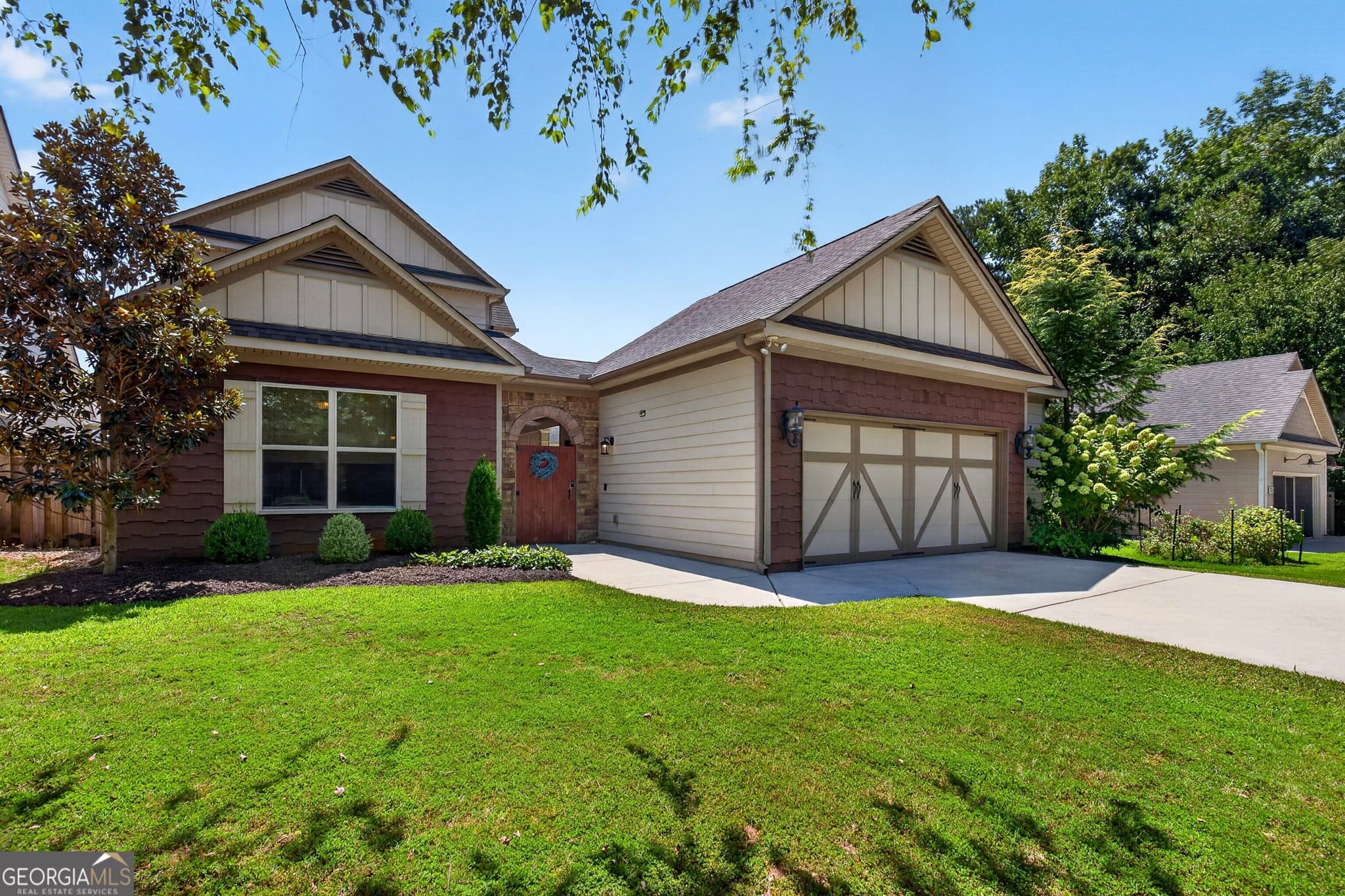 5 bedroom, 4 bathroom, 3,010 sq ft single family residence for sale at 711 Gittings Avenue, Peachtree City, GA 30269 — photo 2