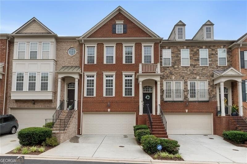 4 bedroom, 3 bathroom, 2,256 sq ft townhouse sold at 4905 Colchester Court 30, Atlanta, GA 30339