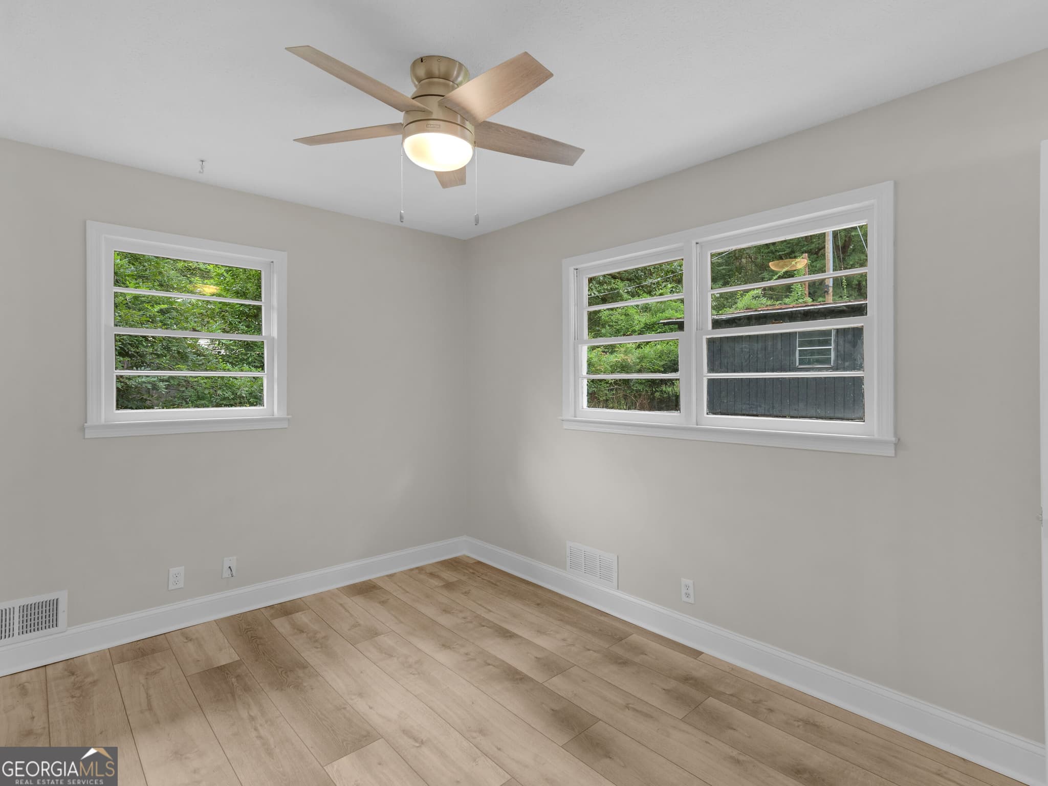 3 bedroom, 2 bathroom, 1,276 sq ft single family residence for sale at 1635 Vineyard Road, Griffin, GA 30224 — photo 3
