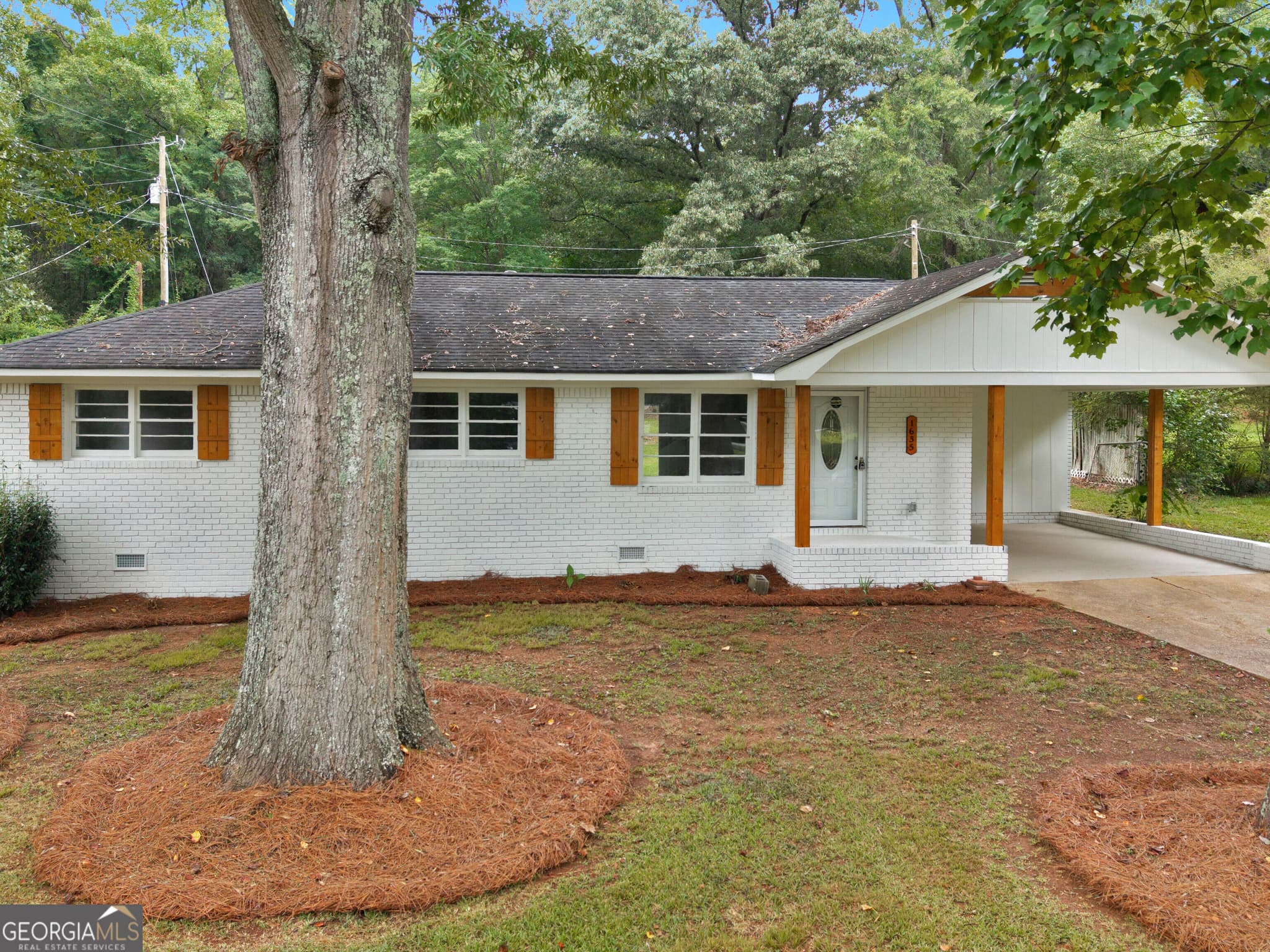 3 bedroom, 2 bathroom, 1,276 sq ft single family residence for sale at 1635 Vineyard Road, Griffin, GA 30224