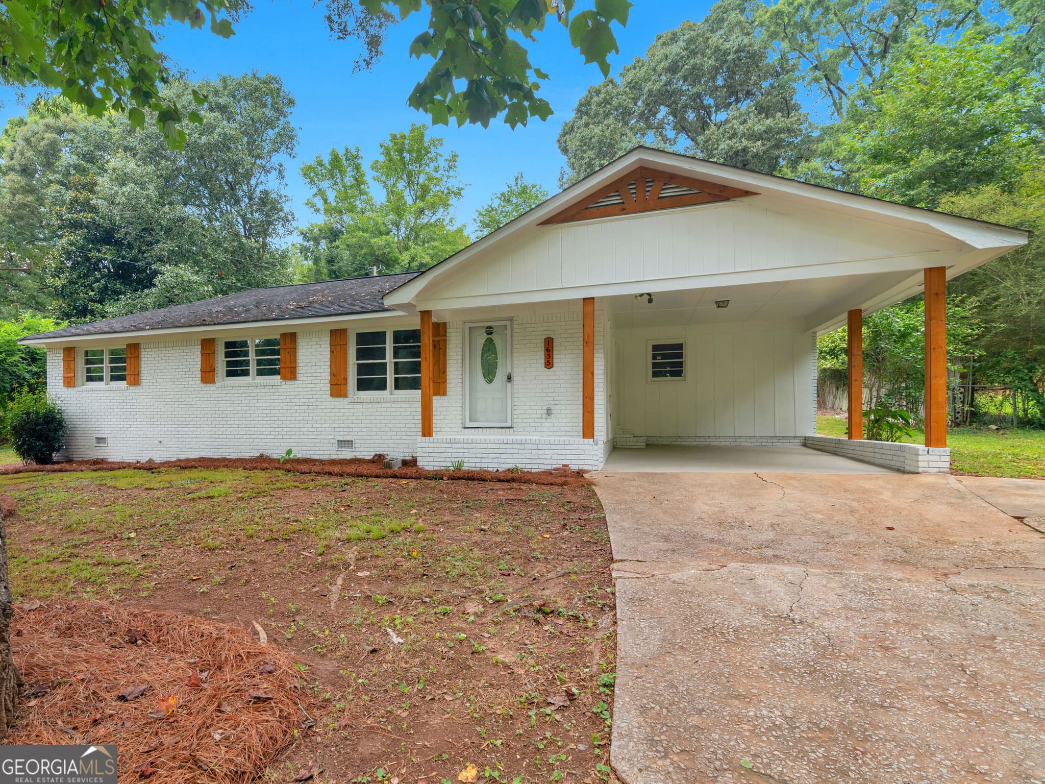 3 bedroom, 2 bathroom, 1,276 sq ft single family residence for sale at 1635 Vineyard Road, Griffin, GA 30224 — photo 4