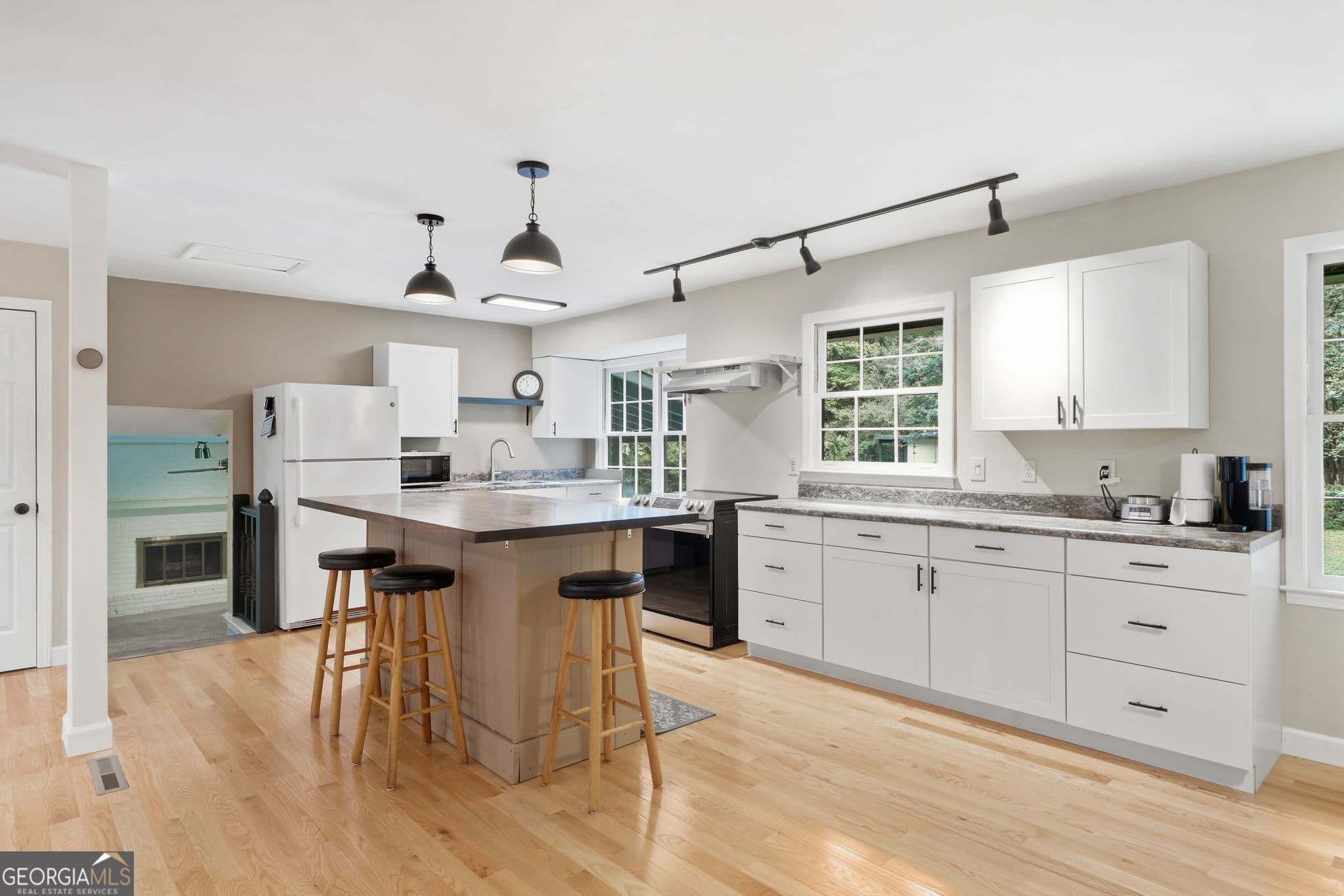 4 bedroom, 2.5 bathroom, 3,988 sq ft single family residence for sale at 792 Mountainbrooke Circle, Stone Mountain, GA 30087 — photo 7