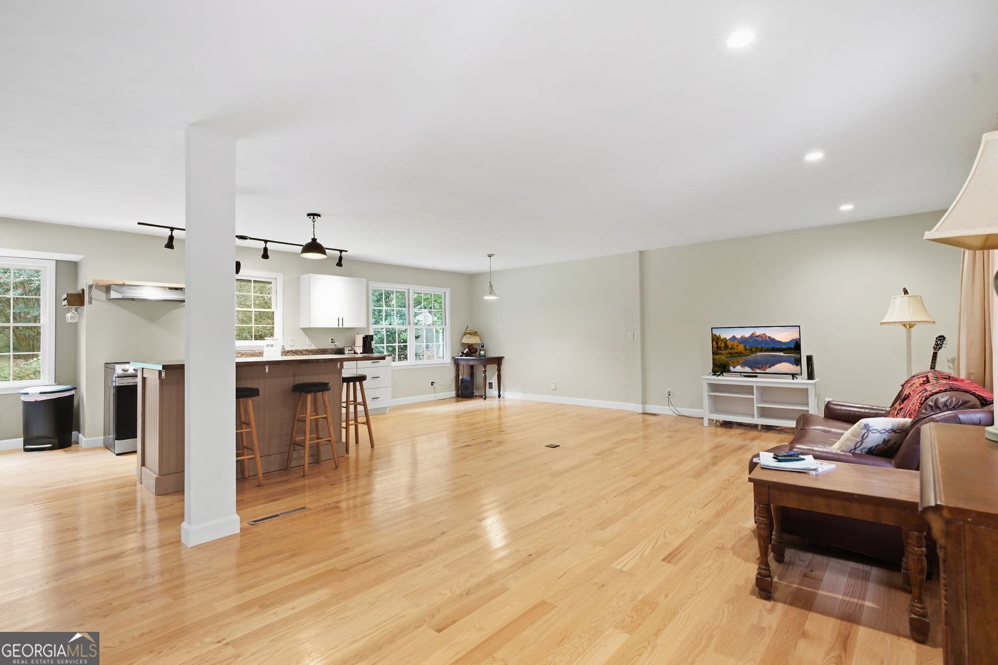4 bedroom, 2.5 bathroom, 3,988 sq ft single family residence for sale at 792 Mountainbrooke Circle, Stone Mountain, GA 30087 — photo 5