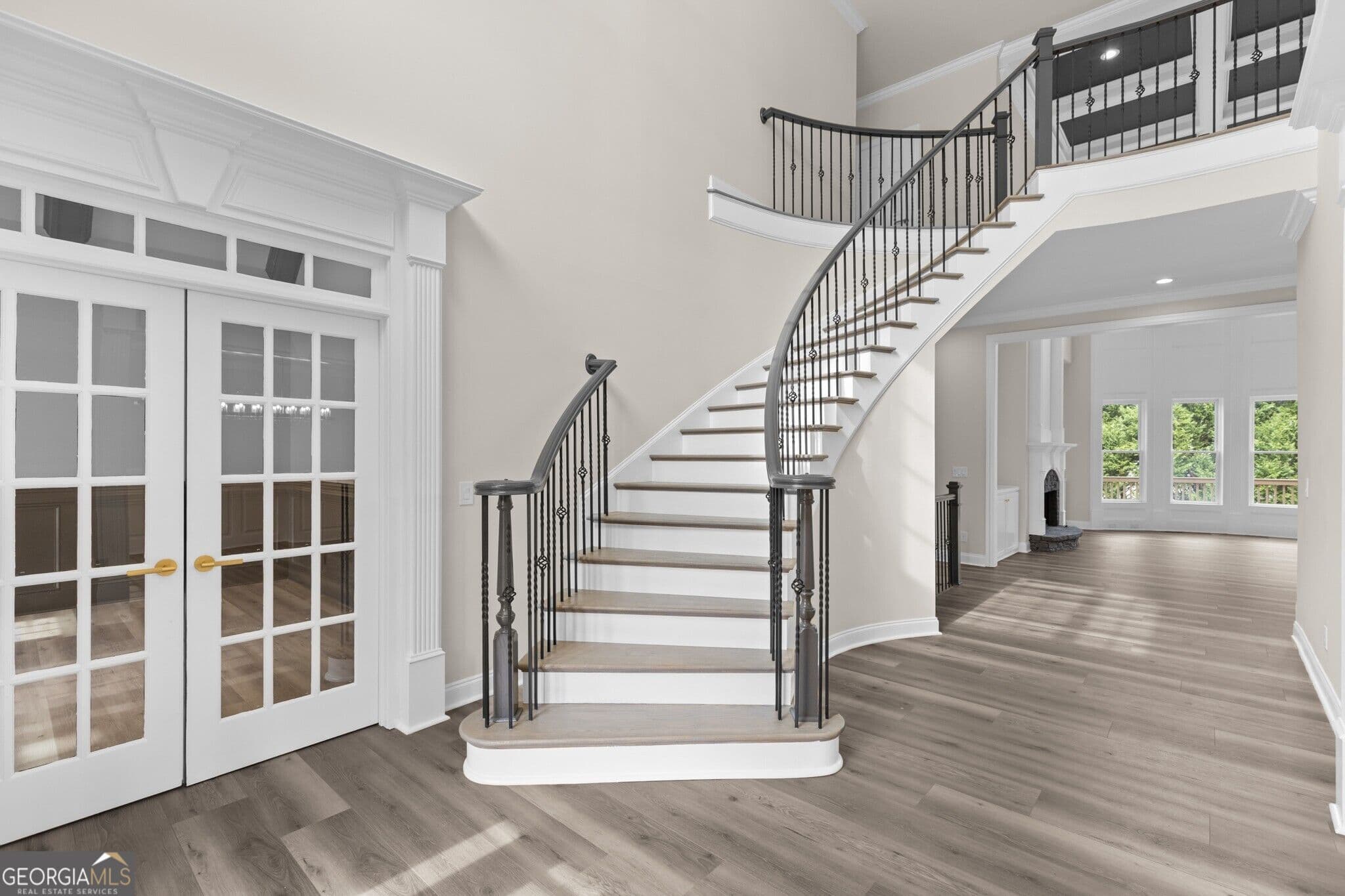 6 bedroom, 5.5 bathroom, 7,604 sq ft single family residence for sale at 2302 Walkers Glen Lane, Buford, GA 30519 — photo 5