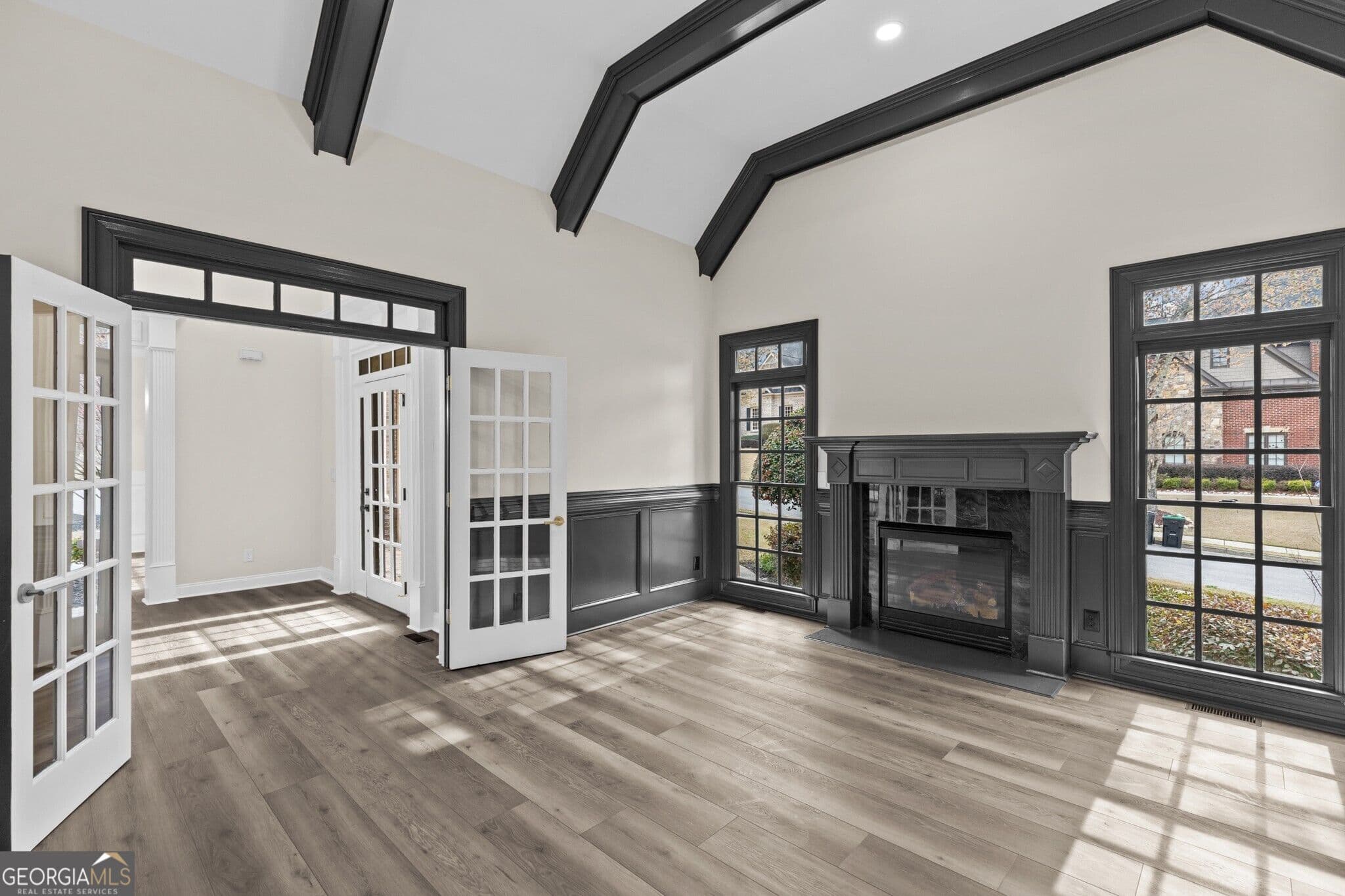 6 bedroom, 5.5 bathroom, 7,604 sq ft single family residence for sale at 2302 Walkers Glen Lane, Buford, GA 30519 — photo 8