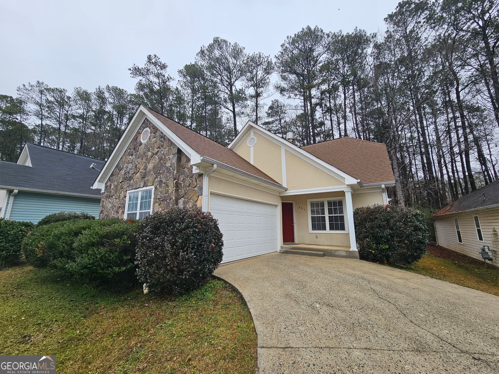 3 bedroom, 2 bathroom, 1,270 sq ft single family residence for rent at 551 N Fairfield Drive, Peachtree City, GA 30269 for $2,100 a month — photo 3