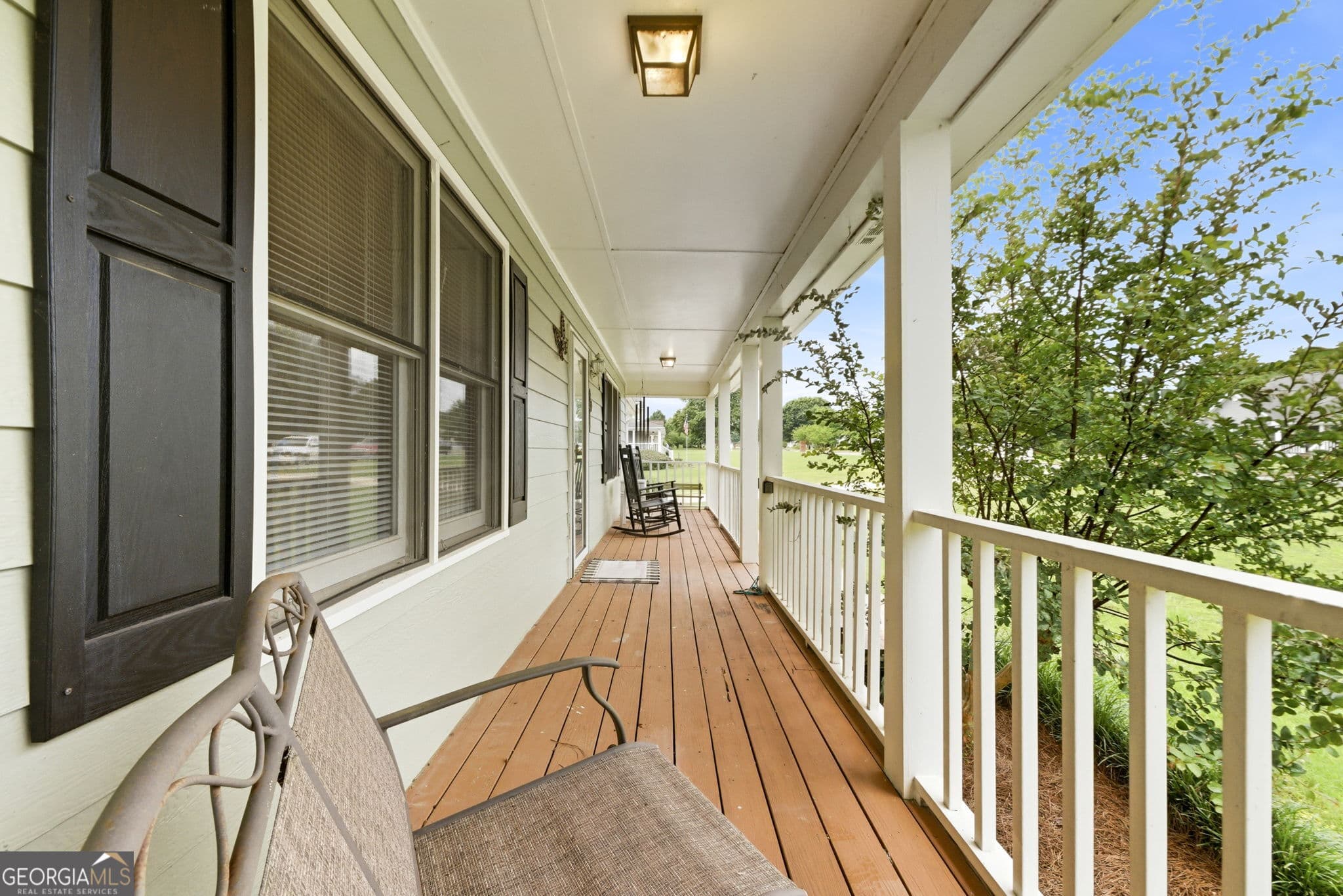 3 bedroom, 2 bathroom, 1,671 sq ft single family residence for sale at 136 Thicket Trail, Mcdonough, GA 30252 — photo 3