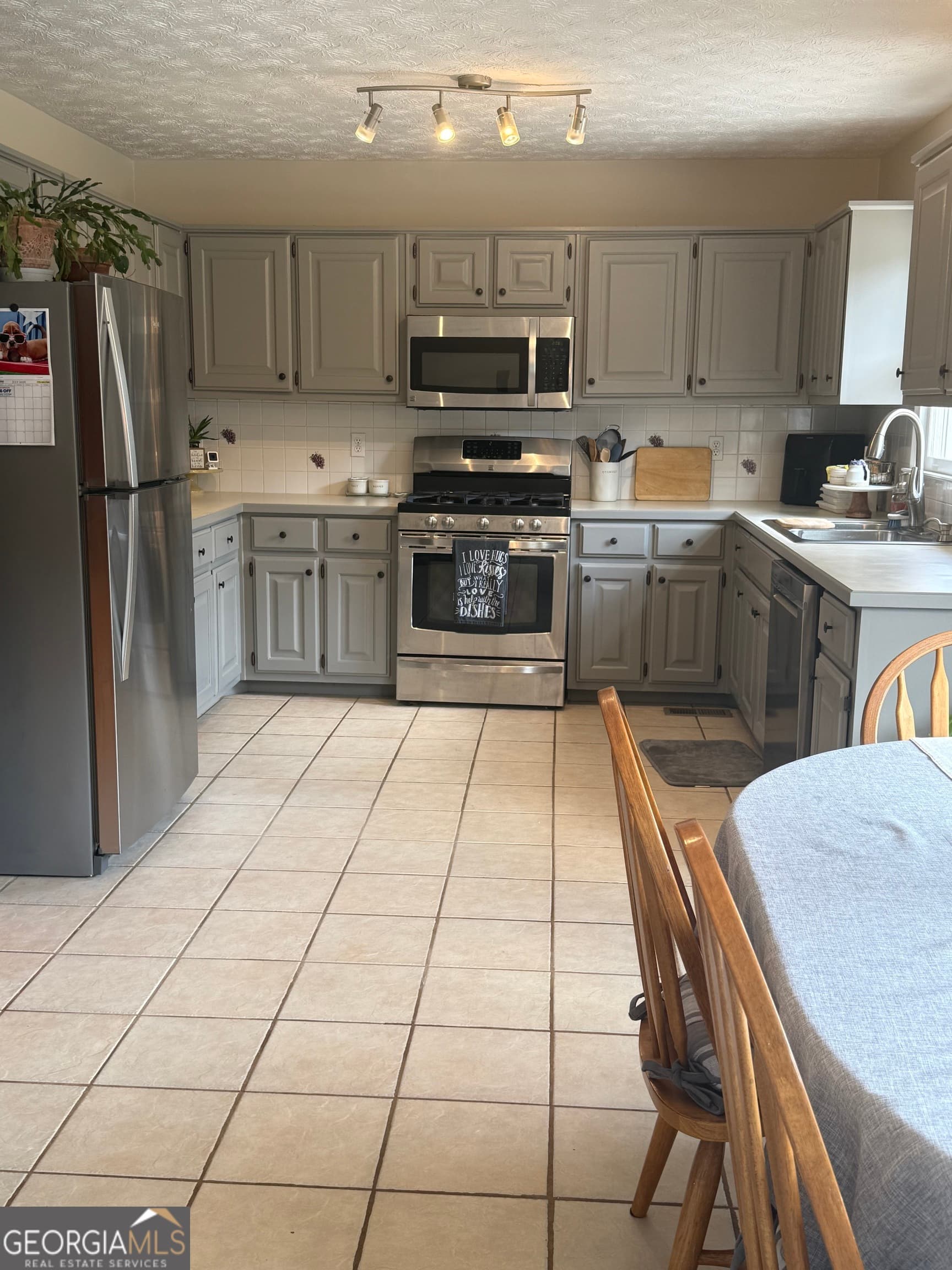 3 bedroom, 2 bathroom, 1,671 sq ft single family residence for sale at 136 Thicket Trail, Mcdonough, GA 30252 — photo 9